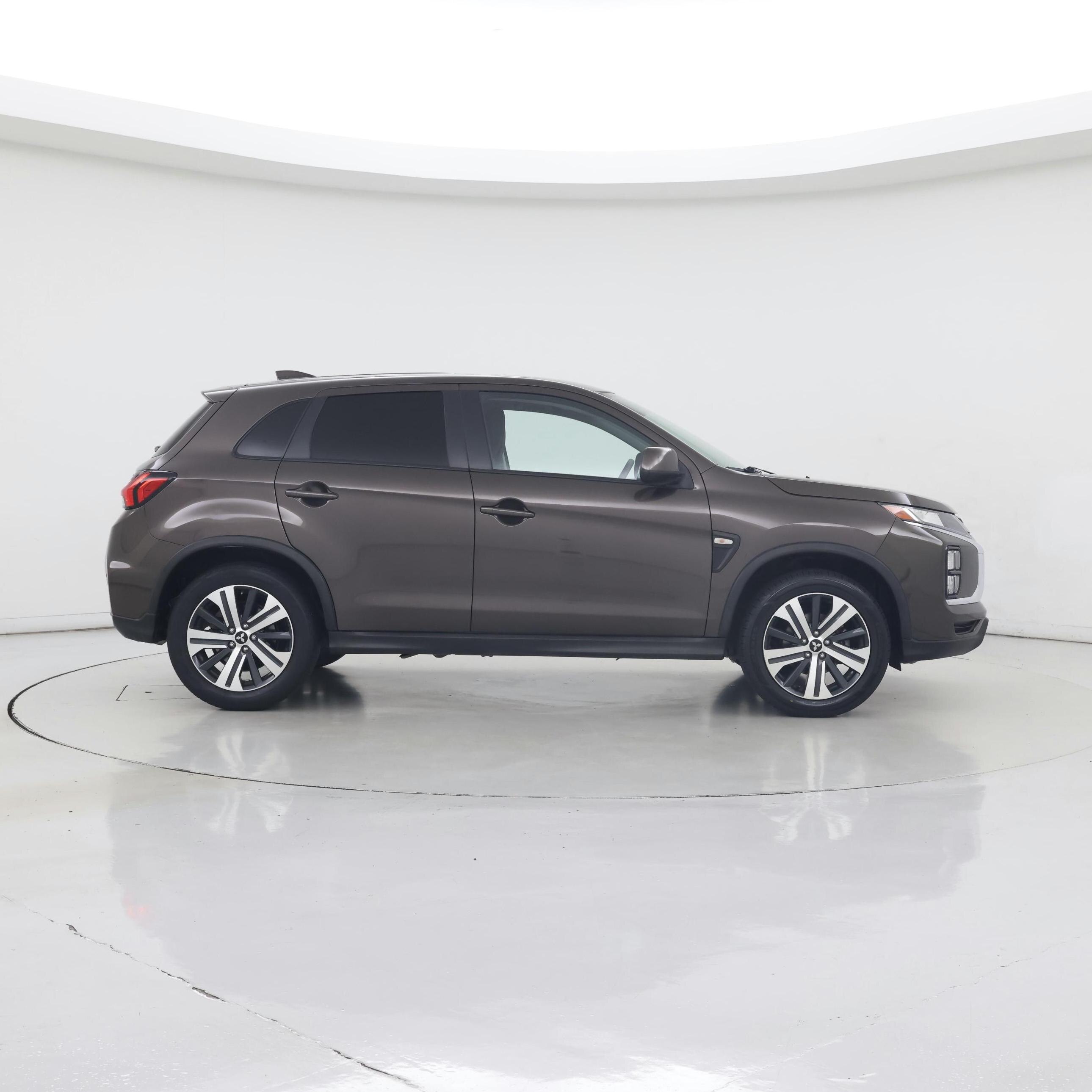 Thumbnail: 2021 Mitsubishi Outlander Sport - 7