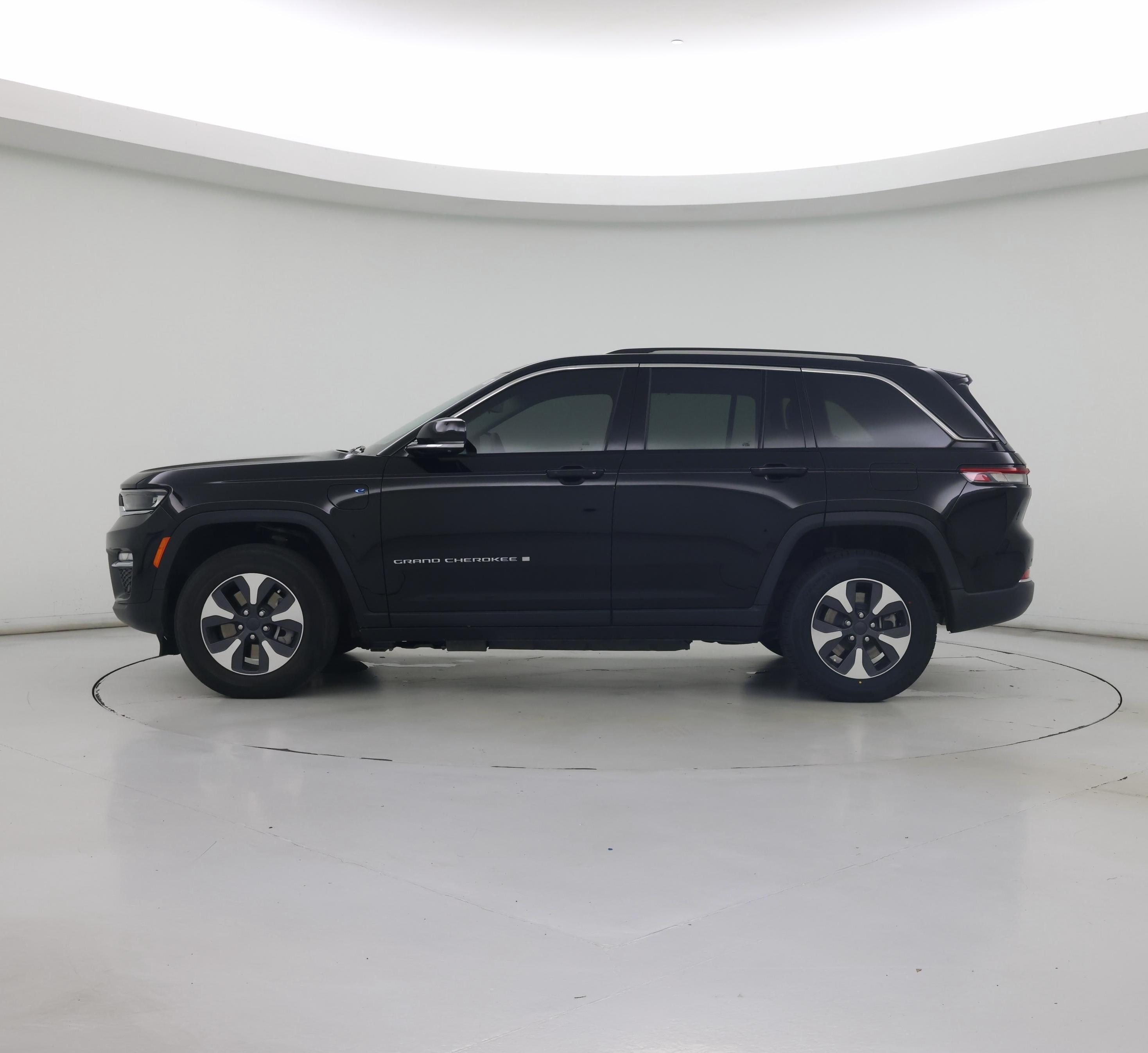 Thumbnail: 2022 Jeep Grand Cherokee - 3