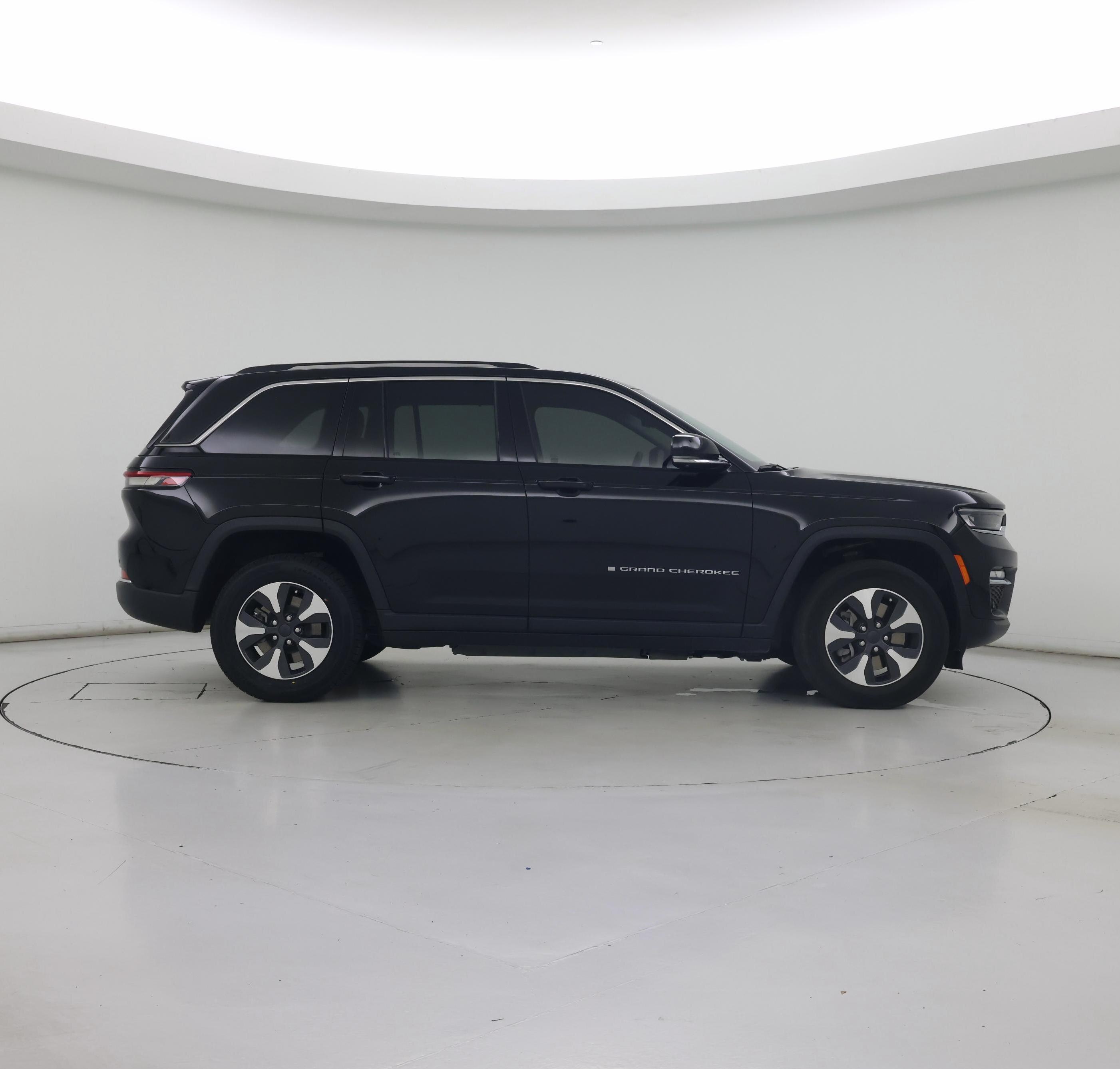 Thumbnail: 2022 Jeep Grand Cherokee - 7