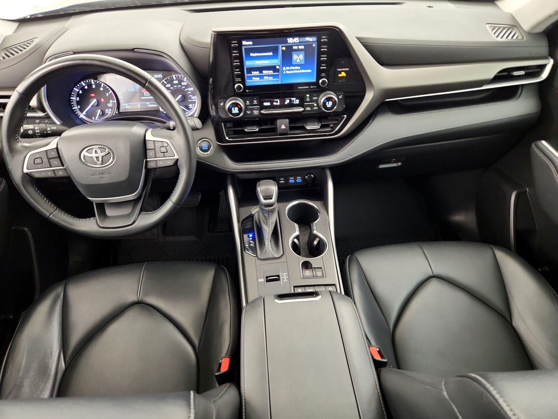 Thumbnail: 2022 Toyota Highlander - 9
