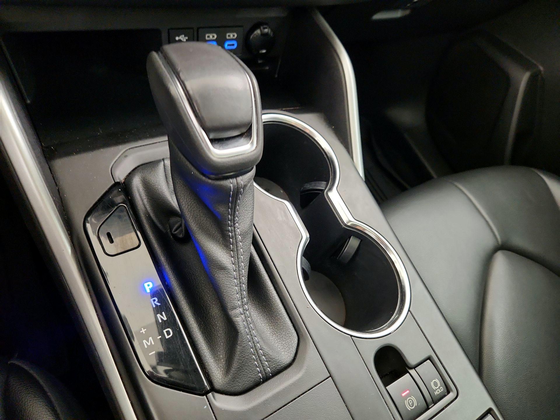 Thumbnail: 2022 Toyota Highlander - 17
