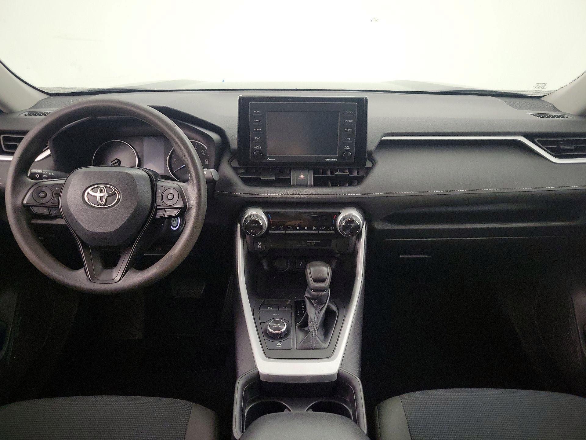 Thumbnail: 2021 Toyota RAV4 - 9
