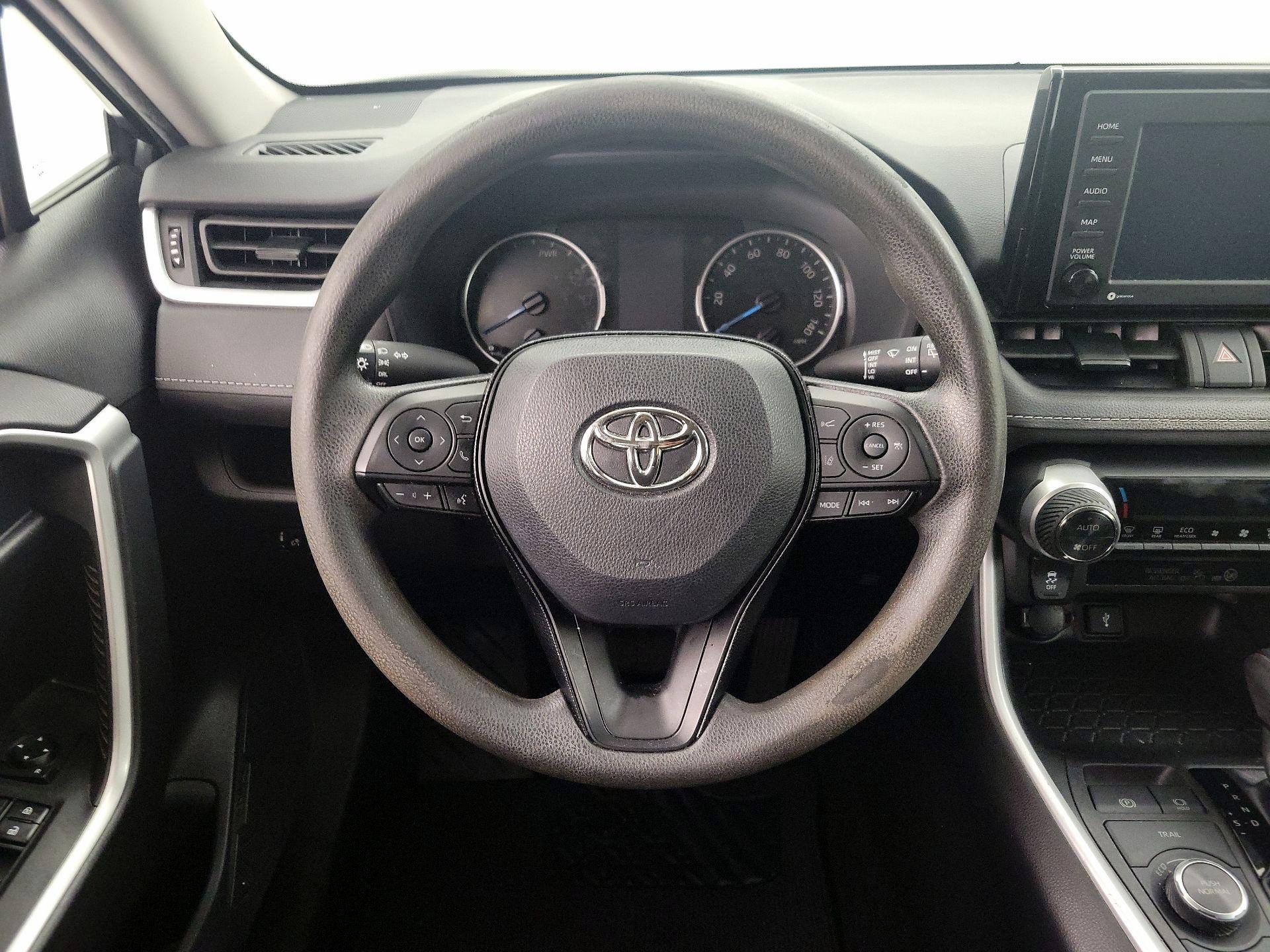 Thumbnail: 2021 Toyota RAV4 - 10