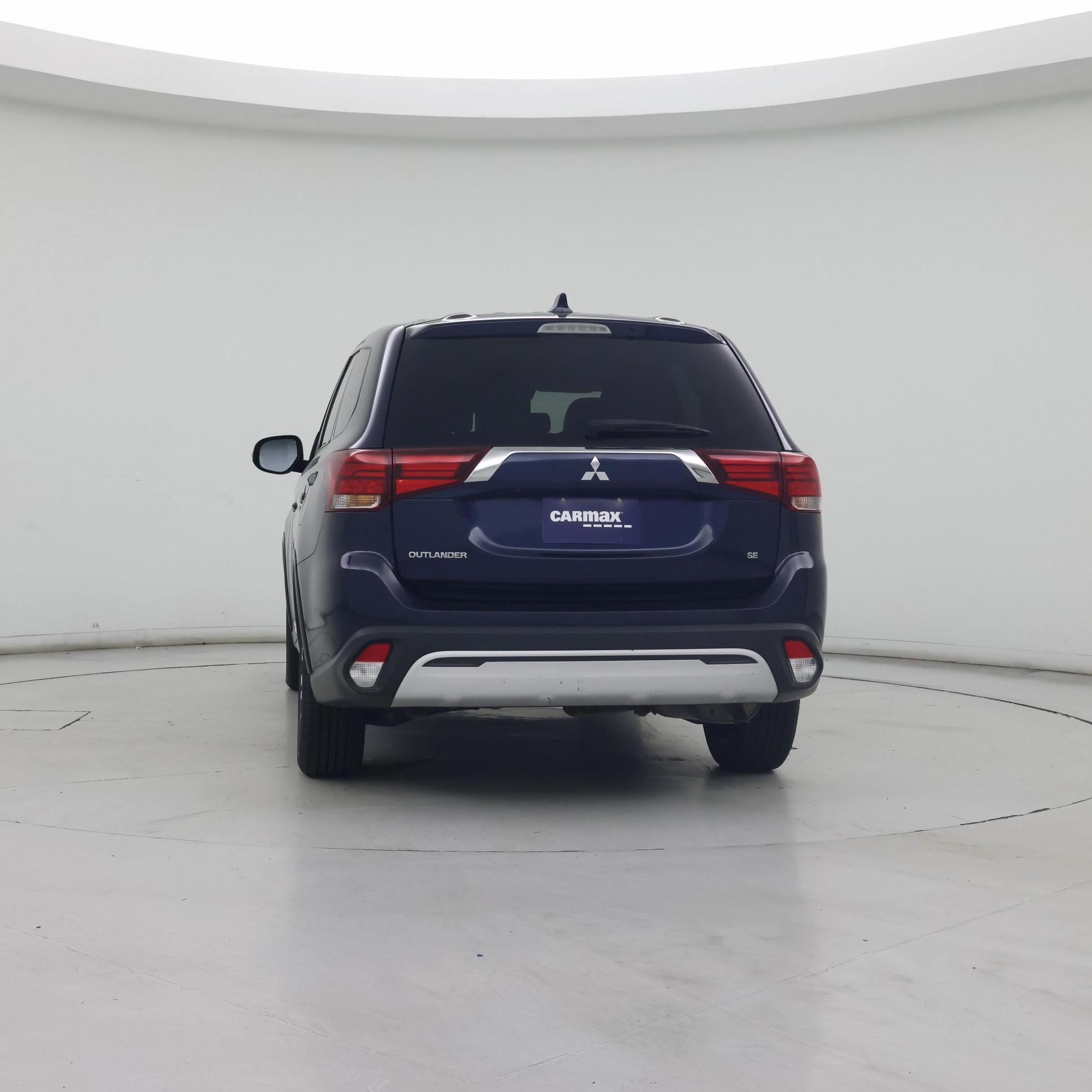 Thumbnail: 2020 Mitsubishi Outlander - 6