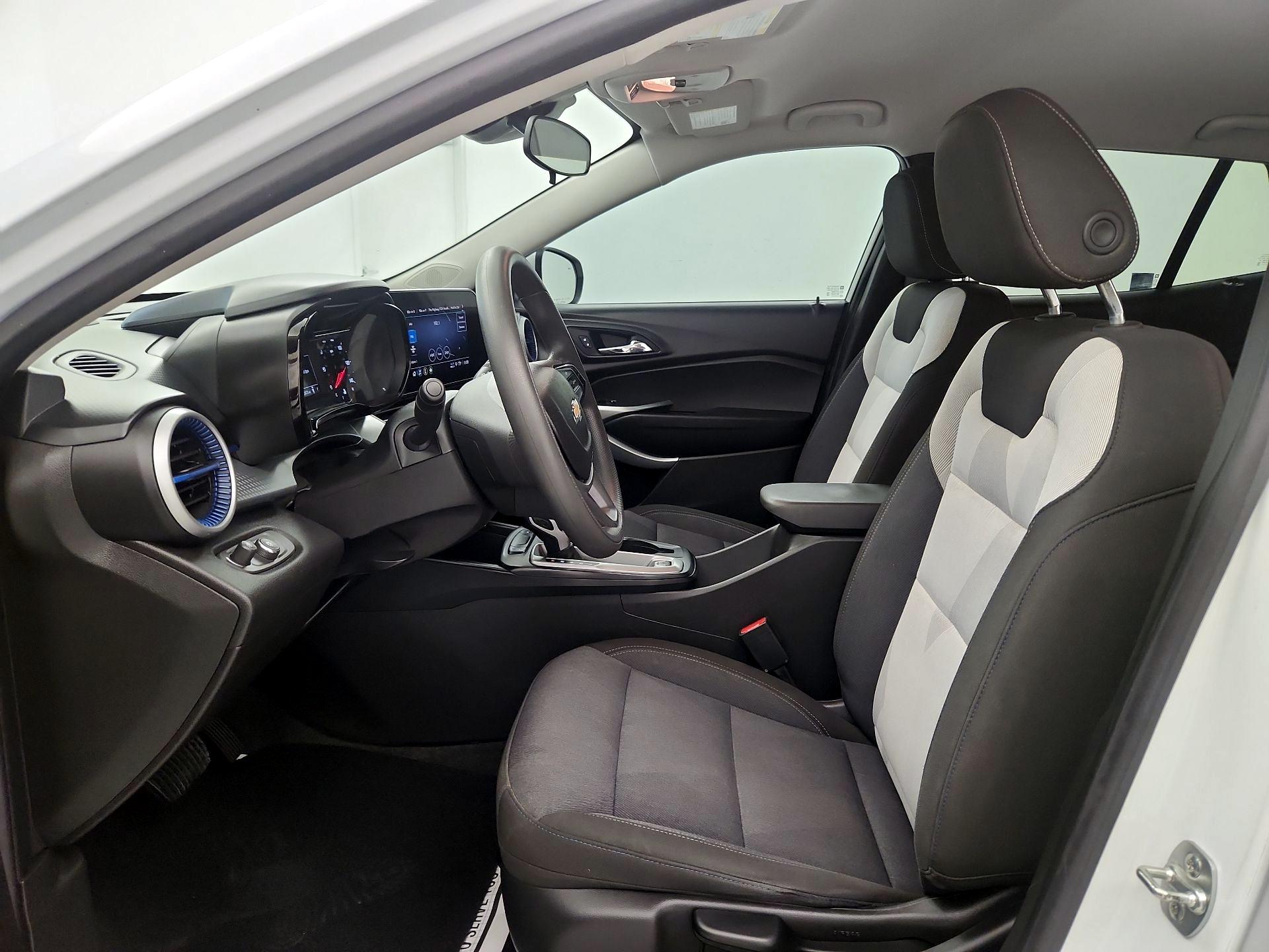 Thumbnail: 2025 Chevrolet Trax - 11