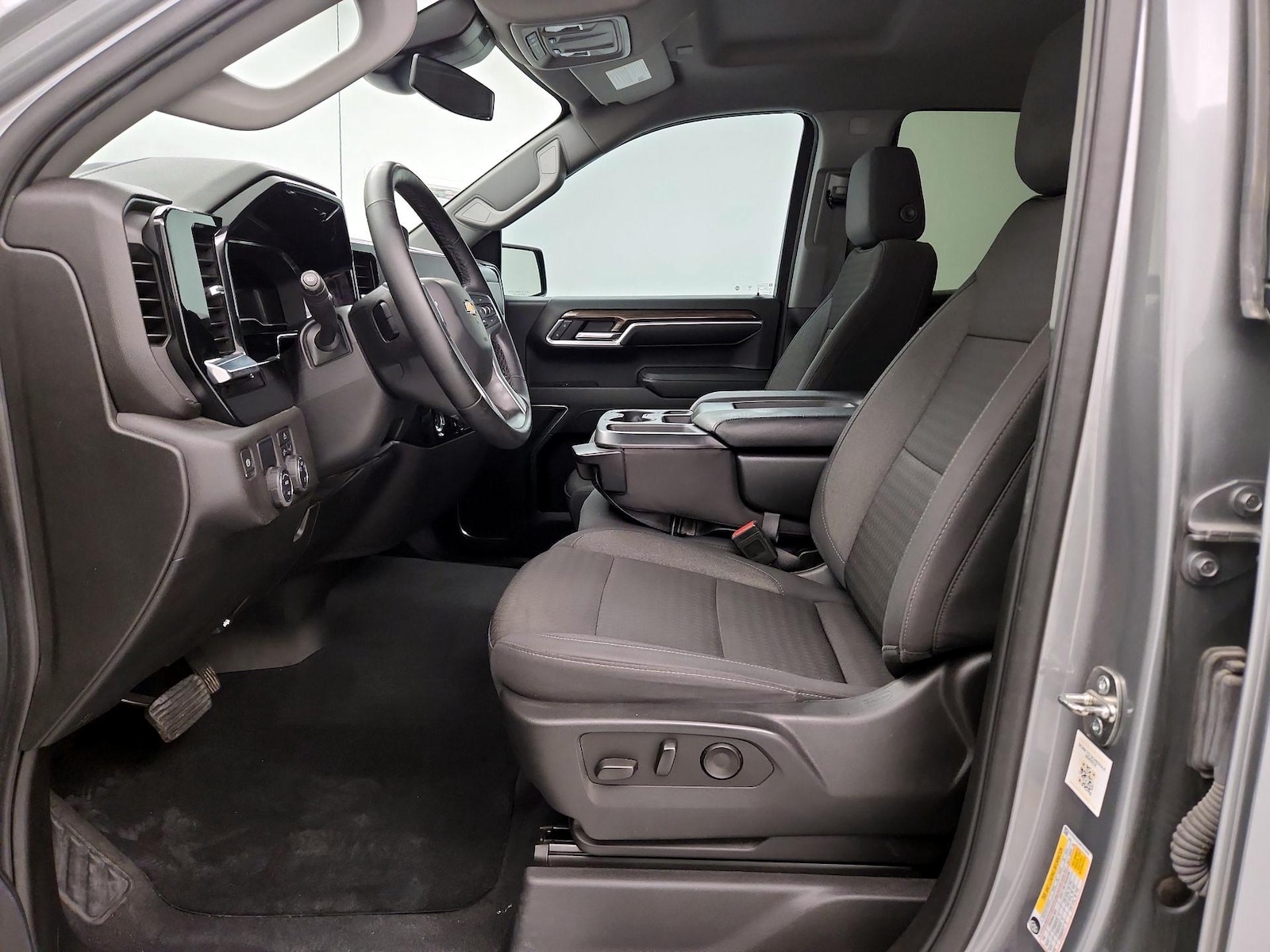 2023 Chevrolet Silverado 1500 LT - Photo 12