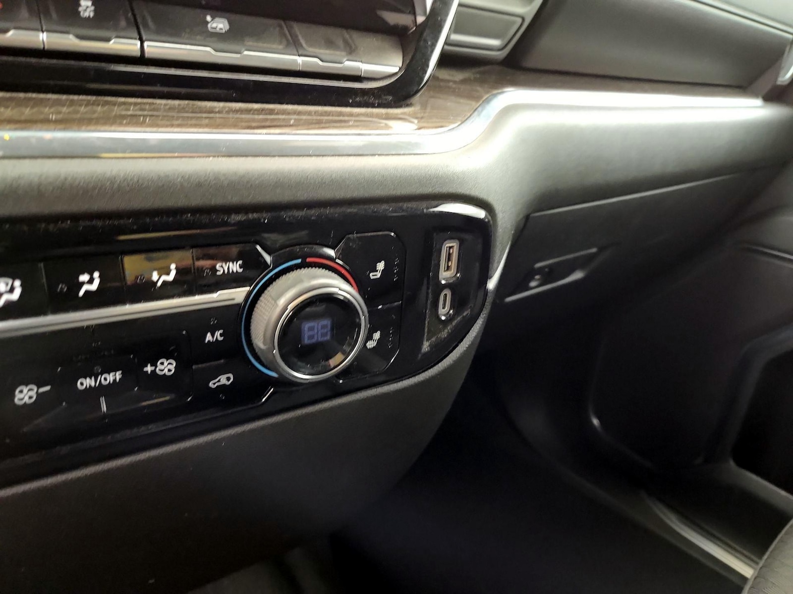 2023 Chevrolet Silverado 1500 LT - Photo 19