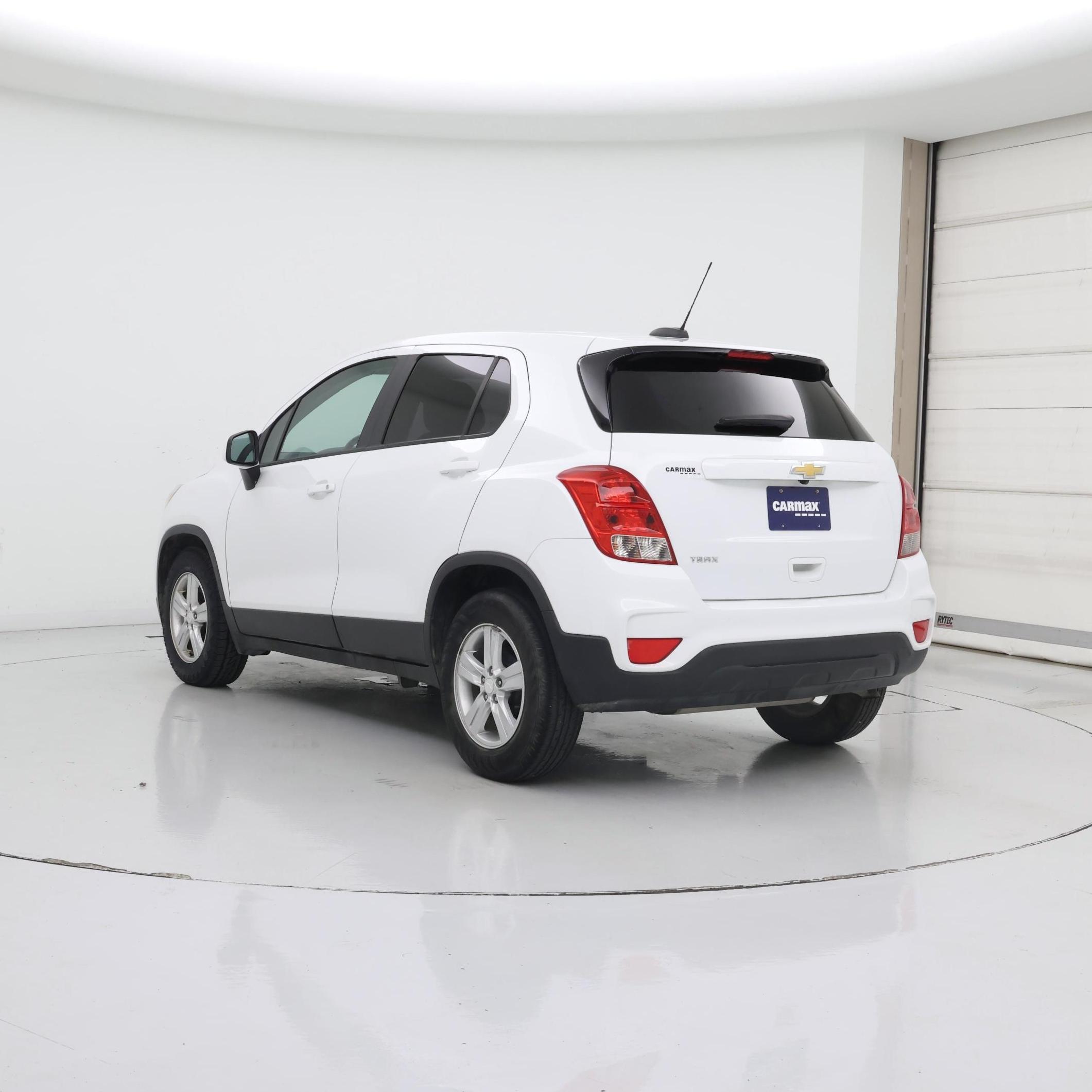 Thumbnail: 2022 Chevrolet Trax - 2