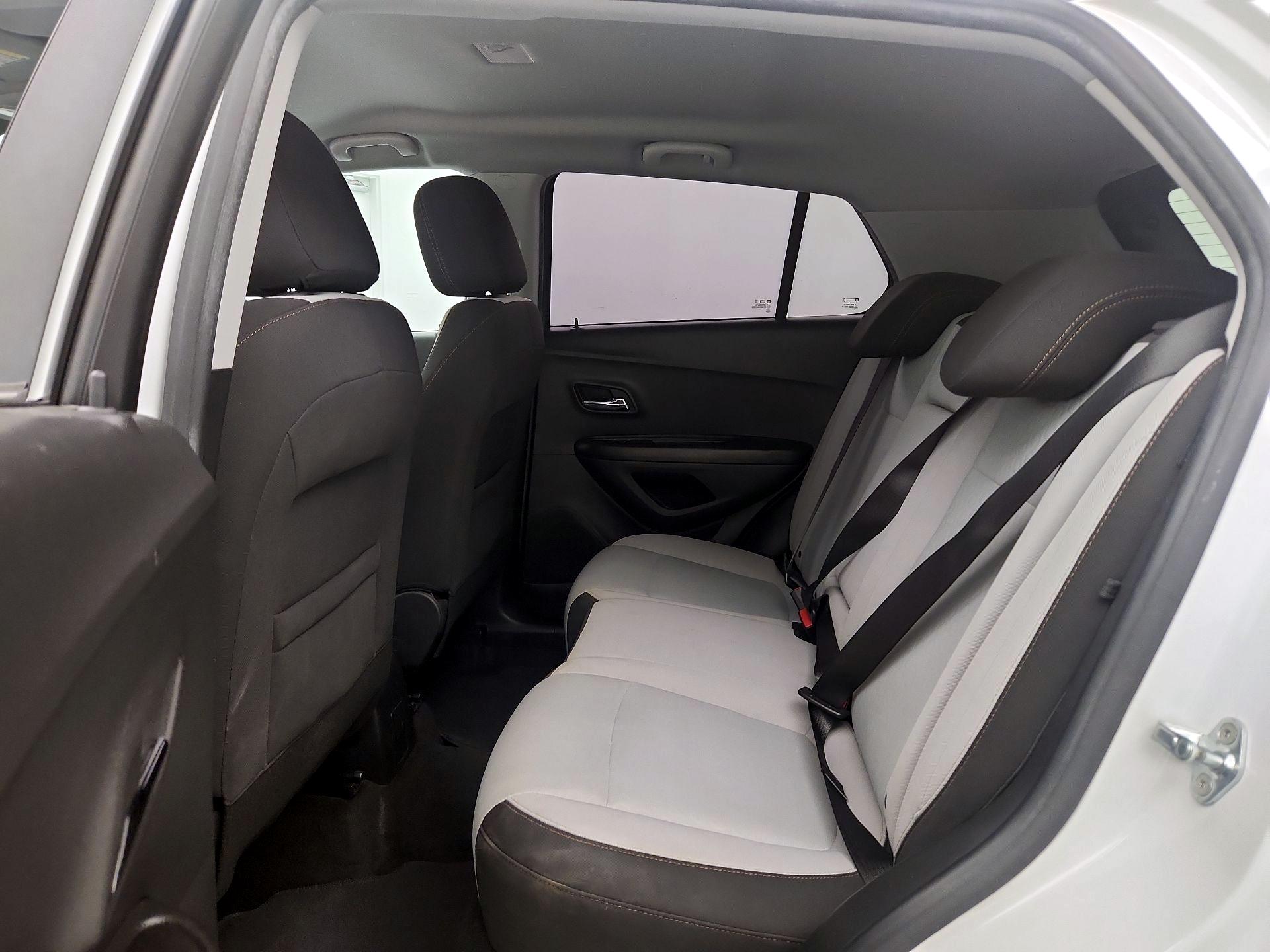 Thumbnail: 2022 Chevrolet Trax - 19
