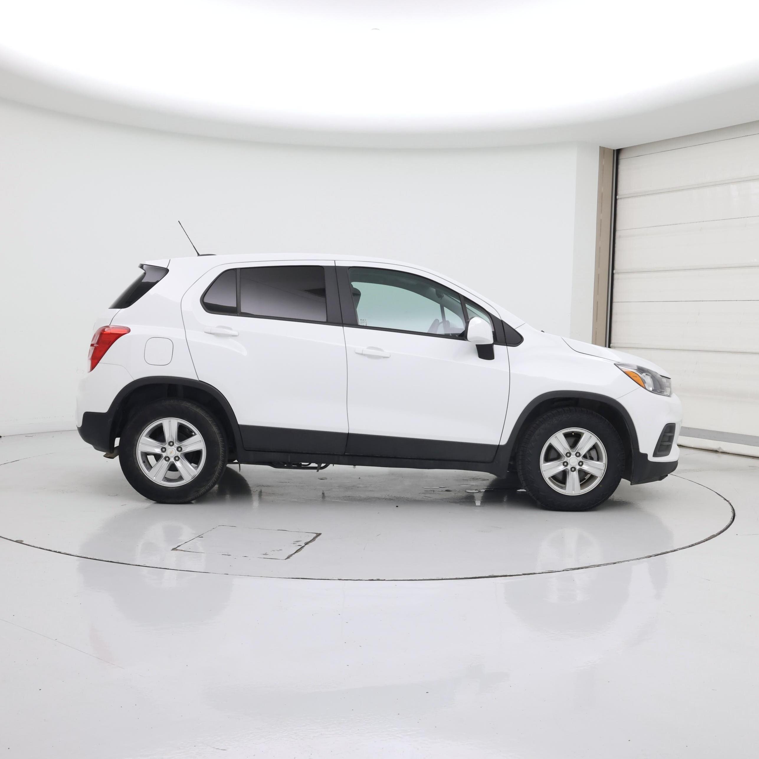 Thumbnail: 2022 Chevrolet Trax - 7