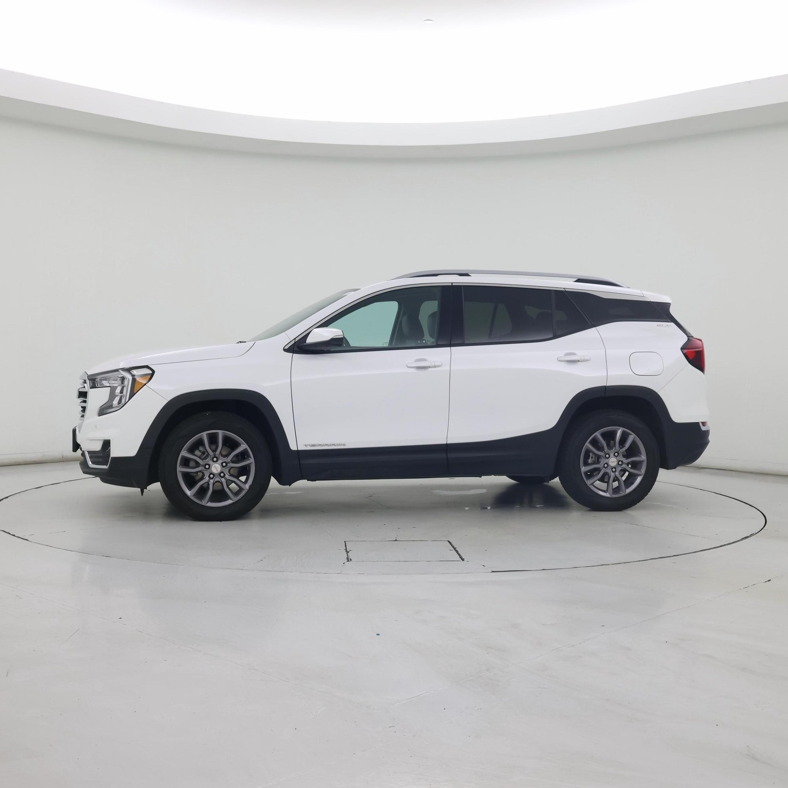 Thumbnail: 2023 GMC Terrain - 3