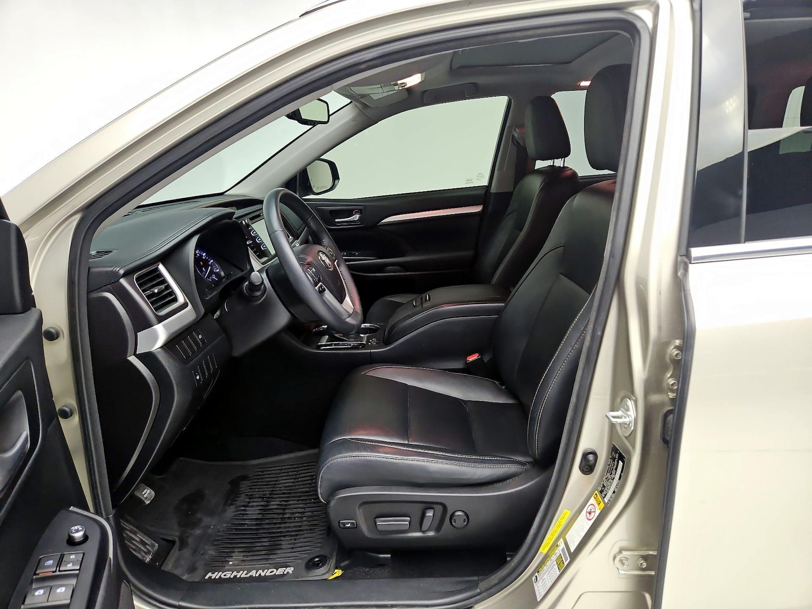 2015 Toyota Highlander XLE - Photo 12