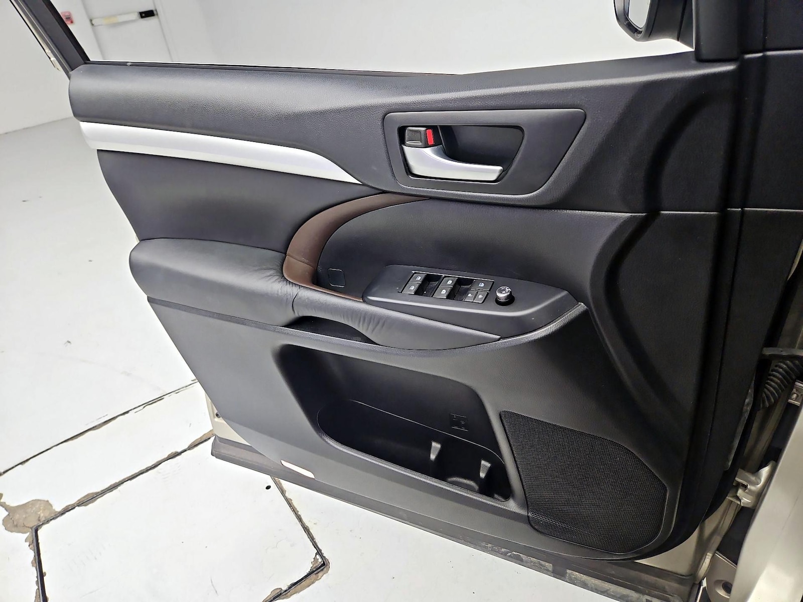 2015 Toyota Highlander XLE - Photo 13