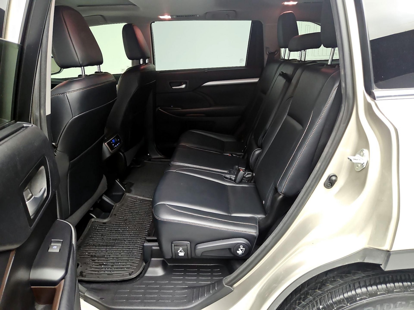 2015 Toyota Highlander XLE - Photo 22