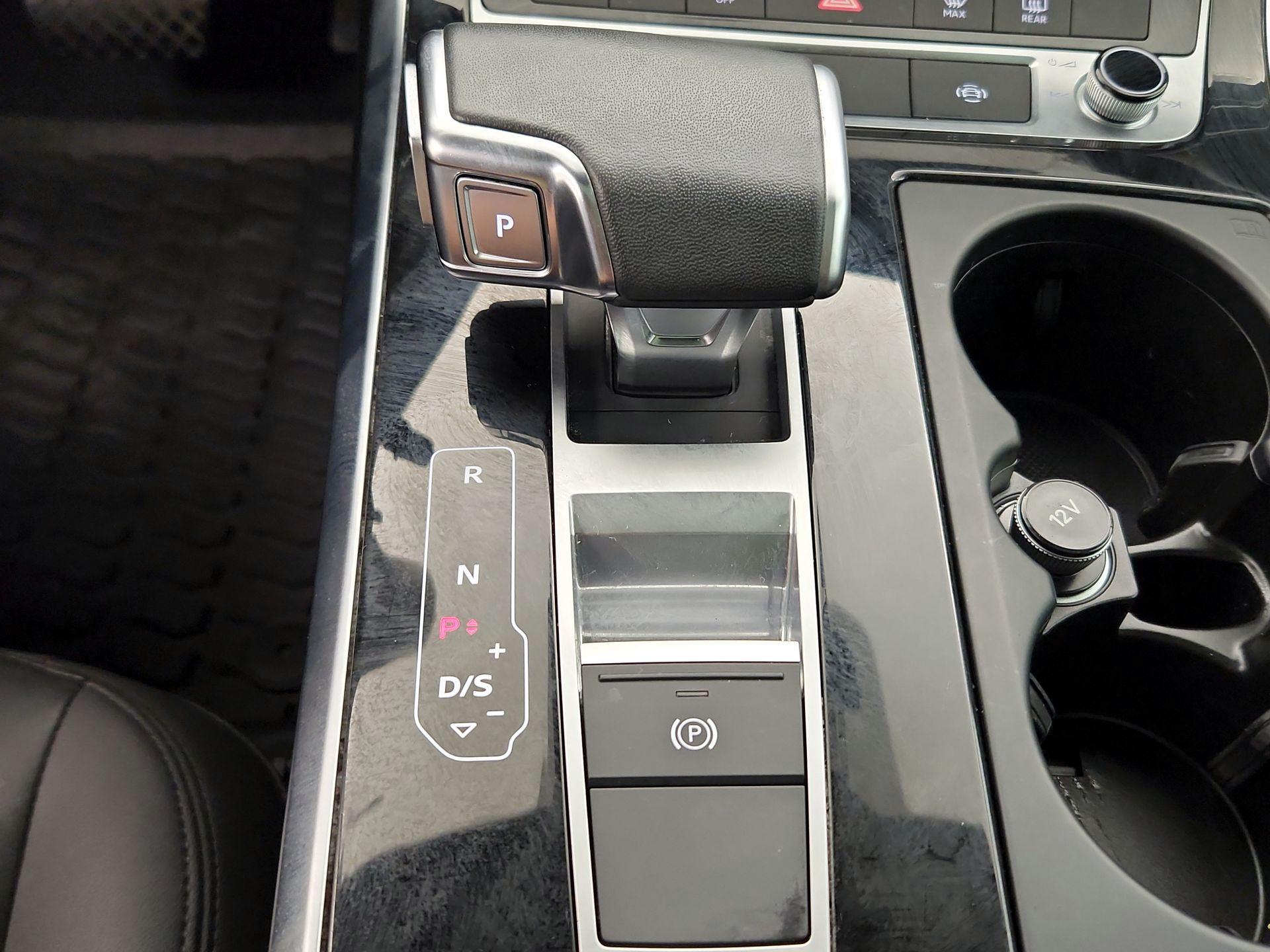 Thumbnail: 2023 Audi Q7 - 18