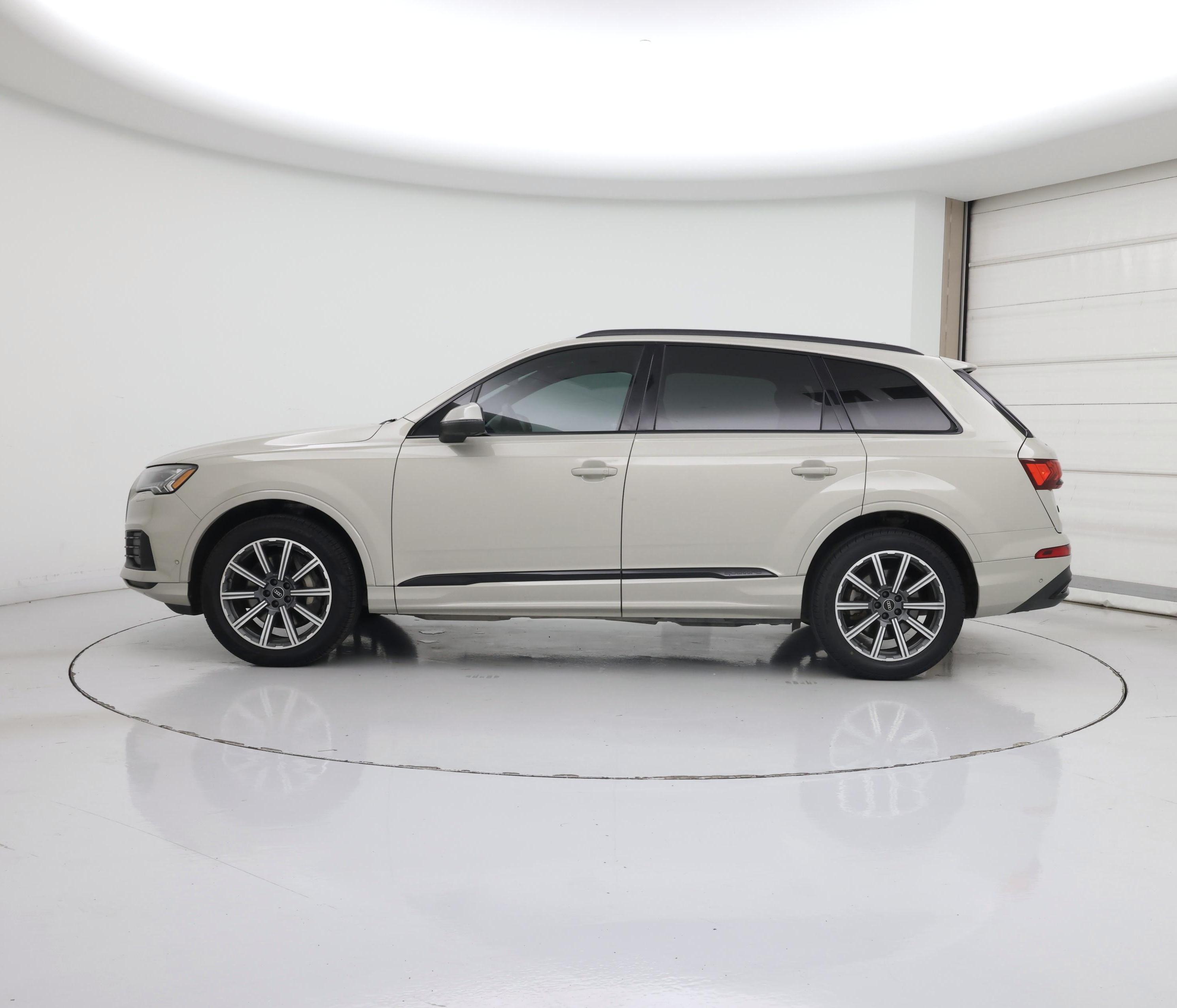 Thumbnail: 2023 Audi Q7 - 3
