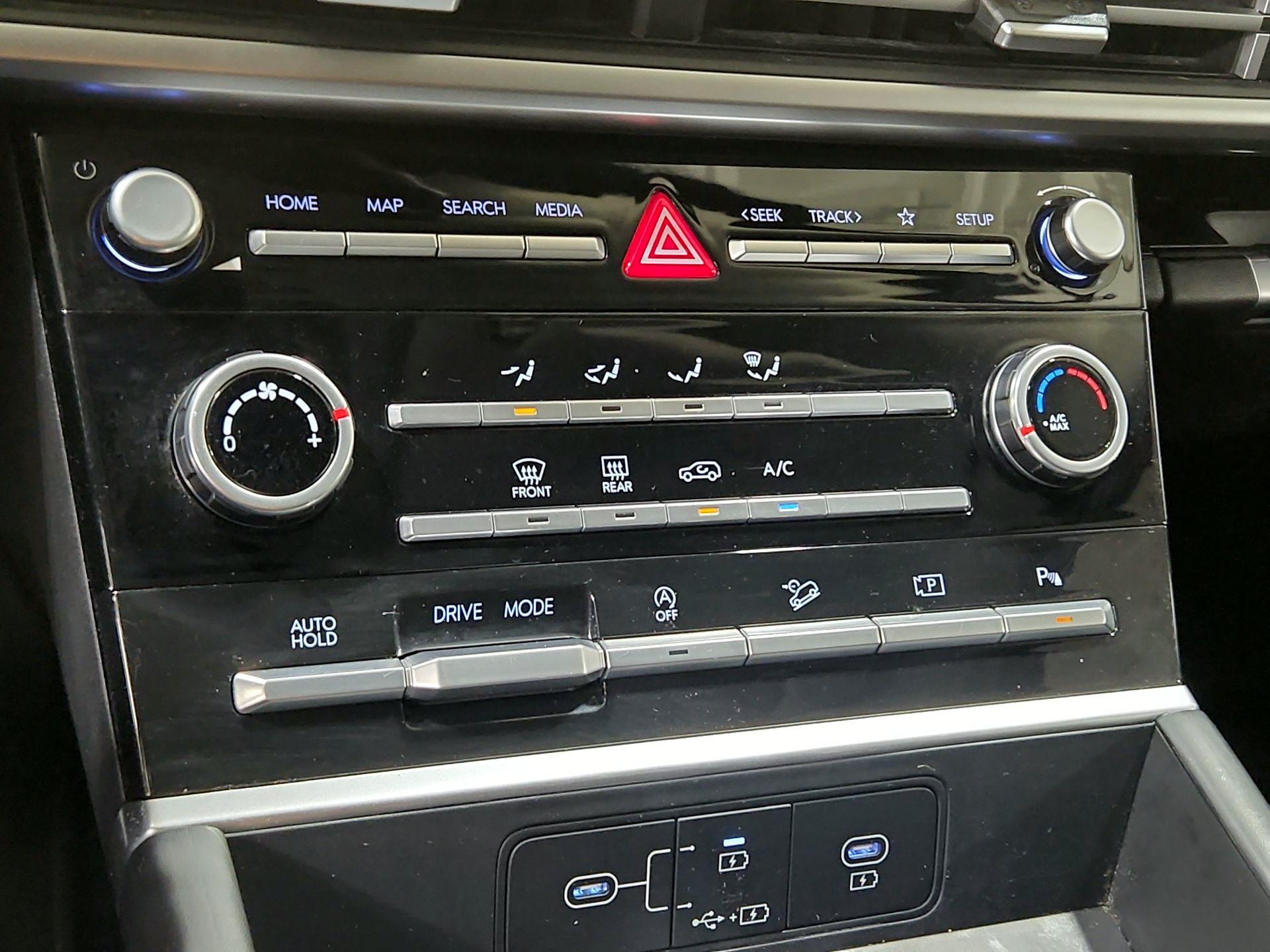 Thumbnail: 2024 Hyundai Santa Fe - 16