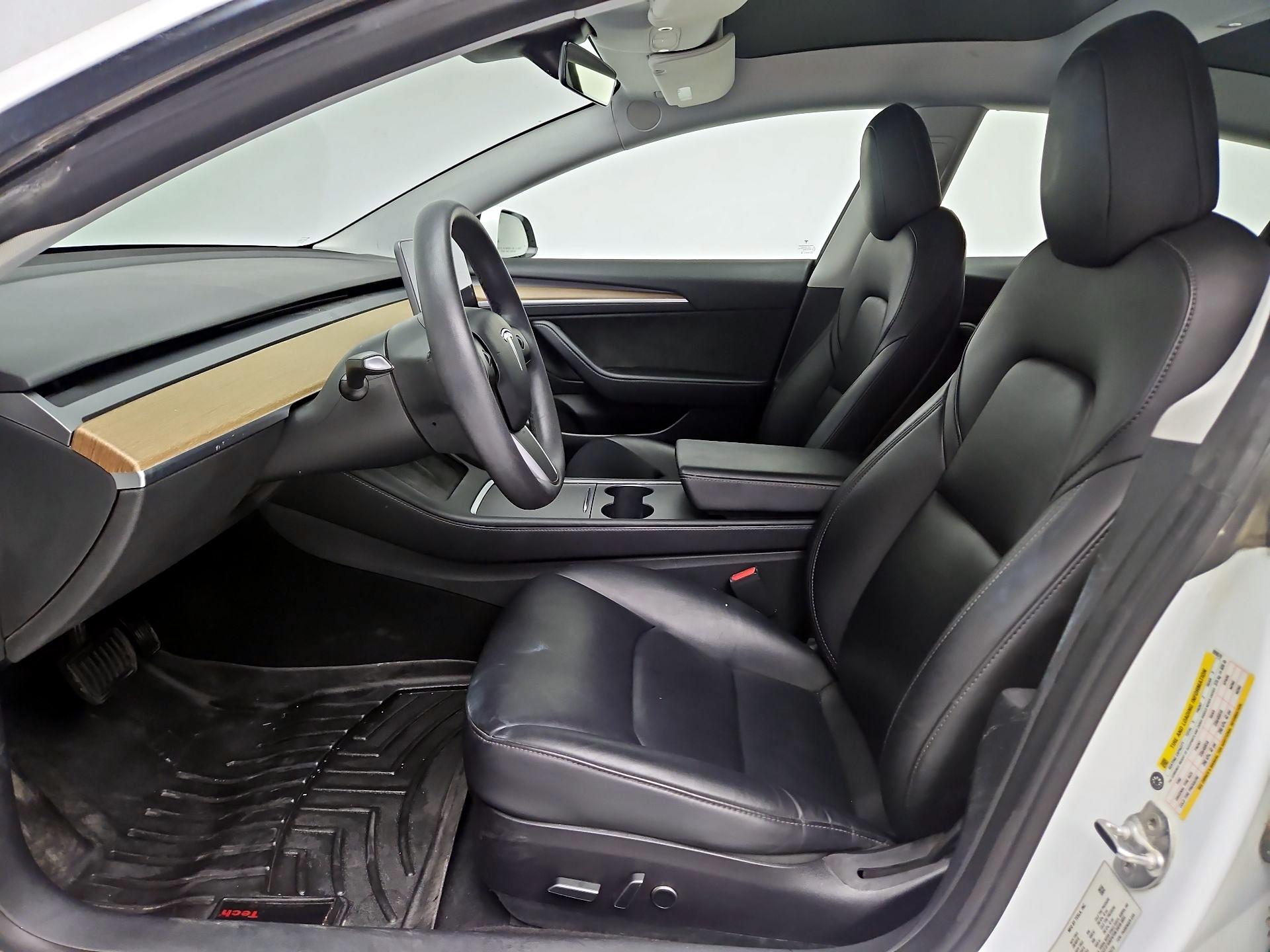 Thumbnail: 2021 Tesla Model 3 - 11