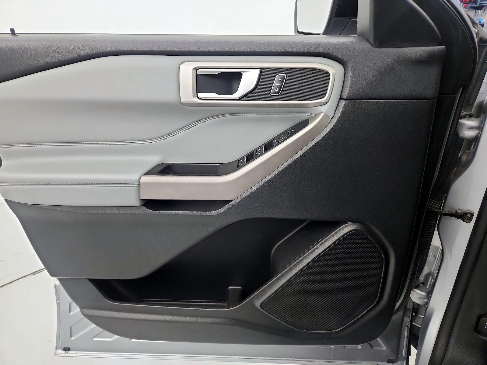 2024 Ford Explorer XLT - Photo 13
