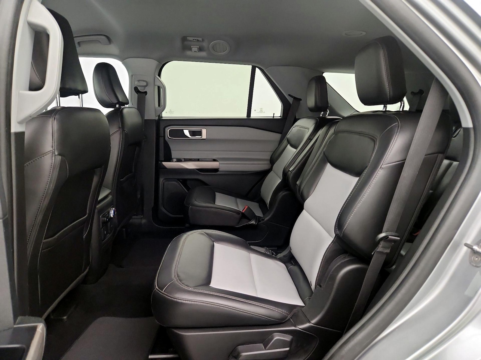 2024 Ford Explorer XLT - Photo 19