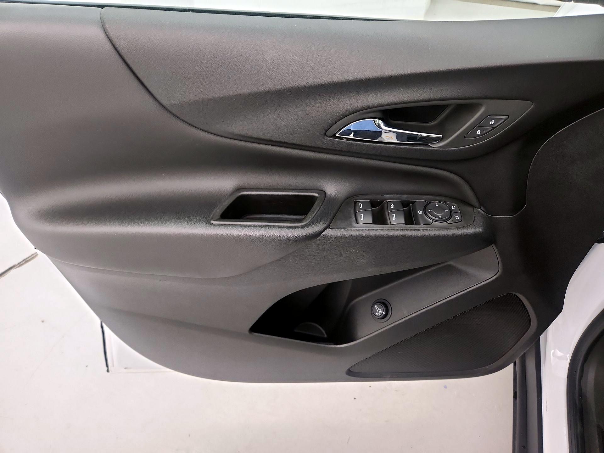 Thumbnail: 2023 Chevrolet Equinox - 12