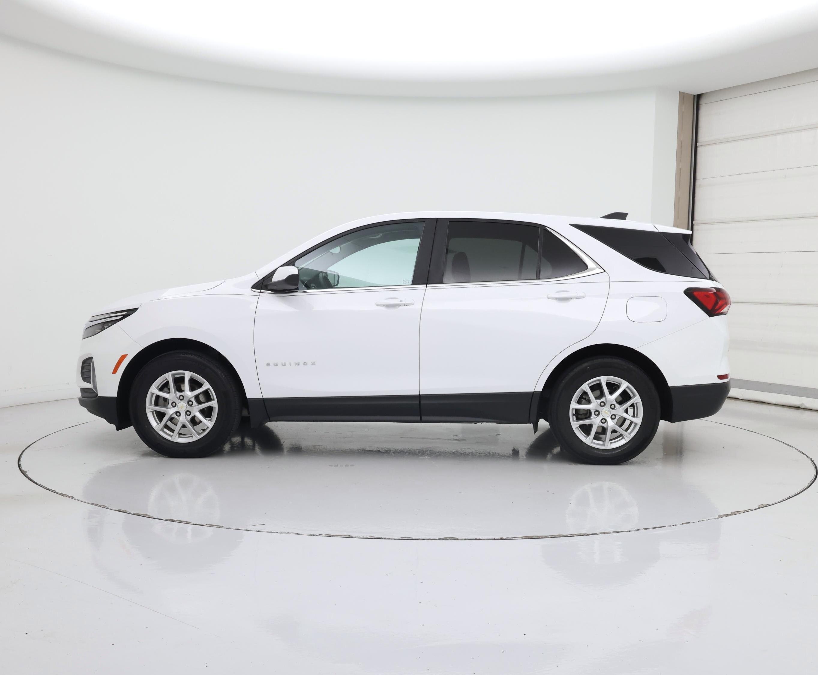 Thumbnail: 2023 Chevrolet Equinox - 3