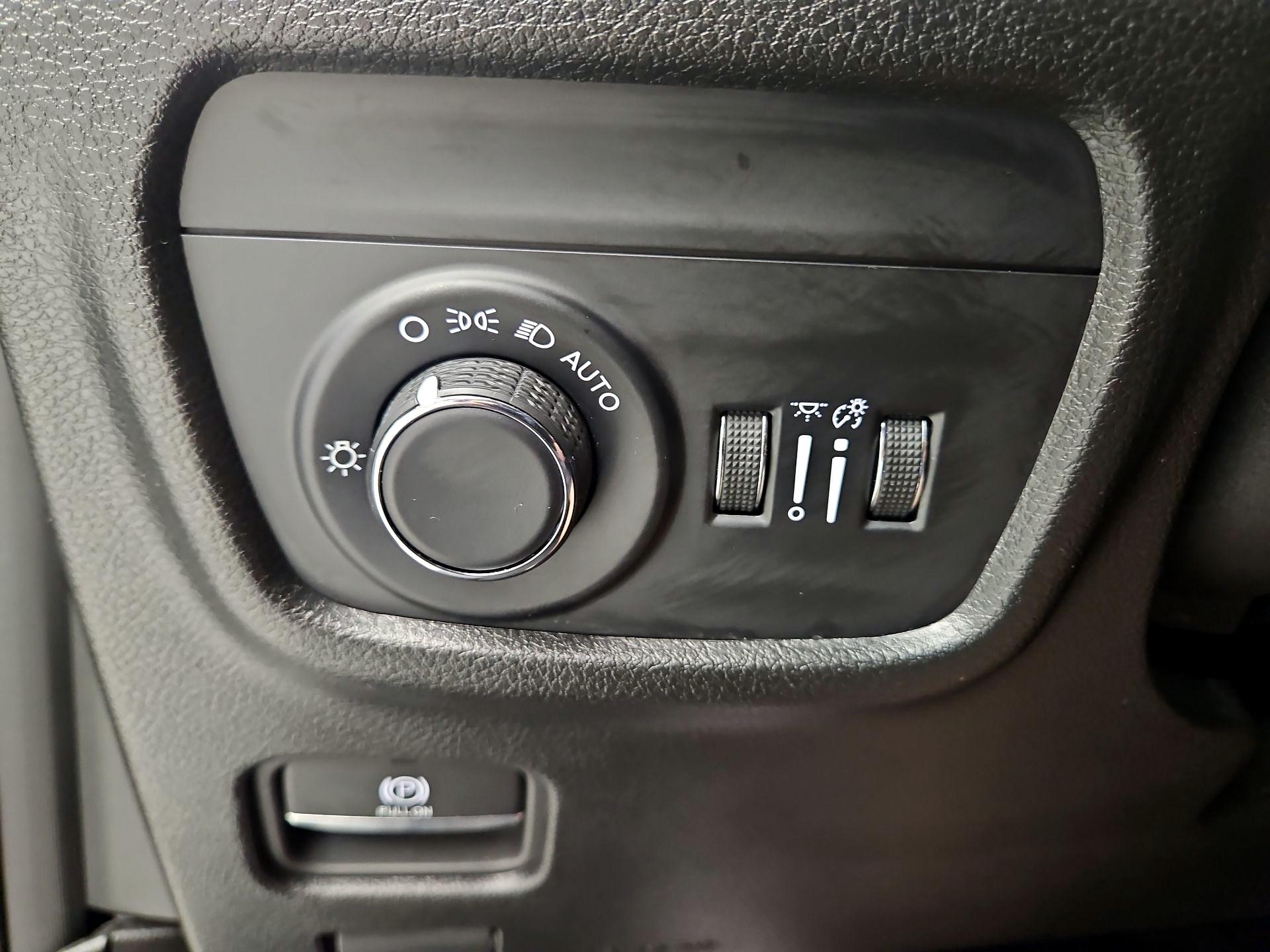 Thumbnail: 2023 Jeep Grand Cherokee - 13