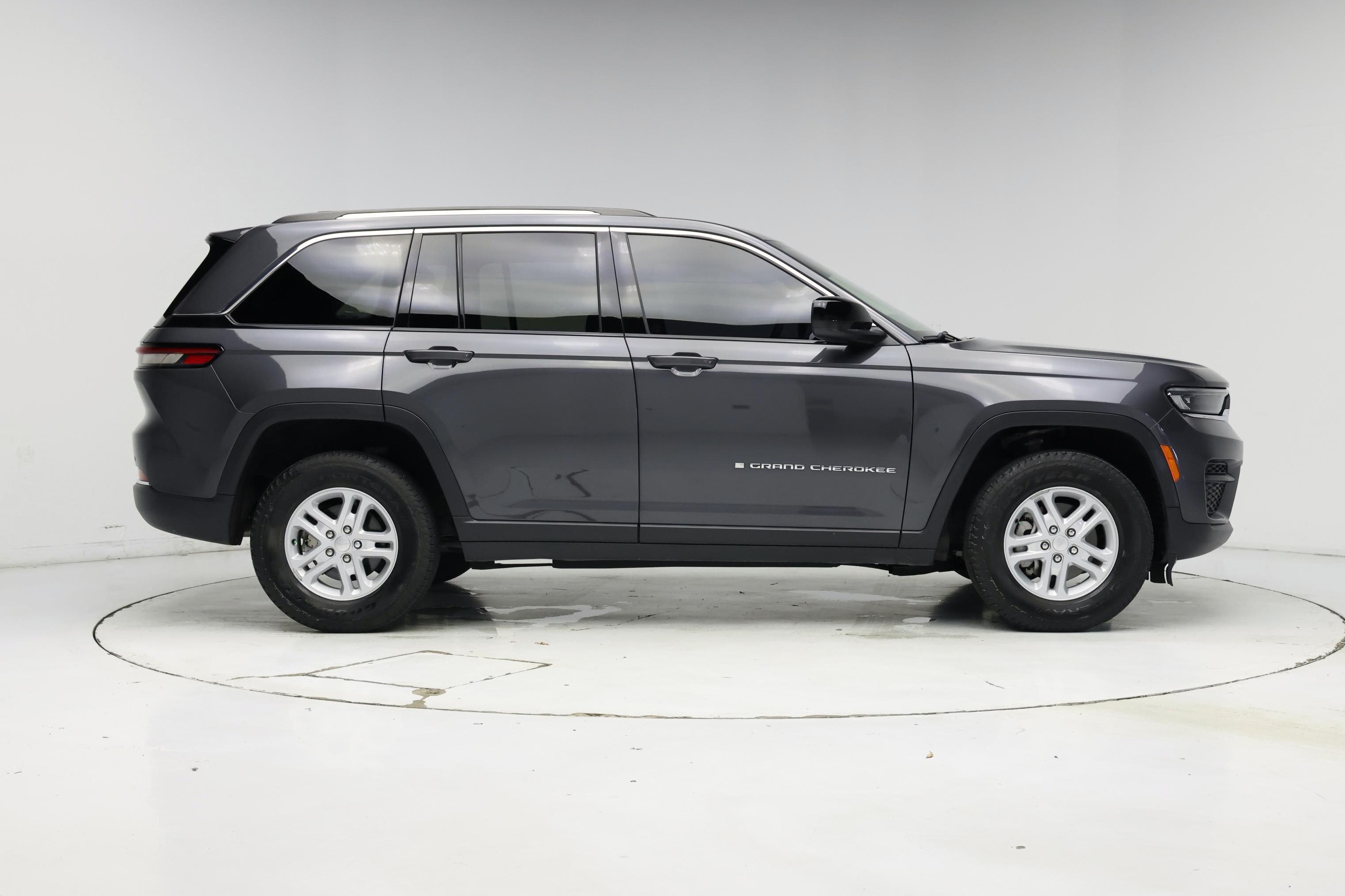 Thumbnail: 2023 Jeep Grand Cherokee - 7