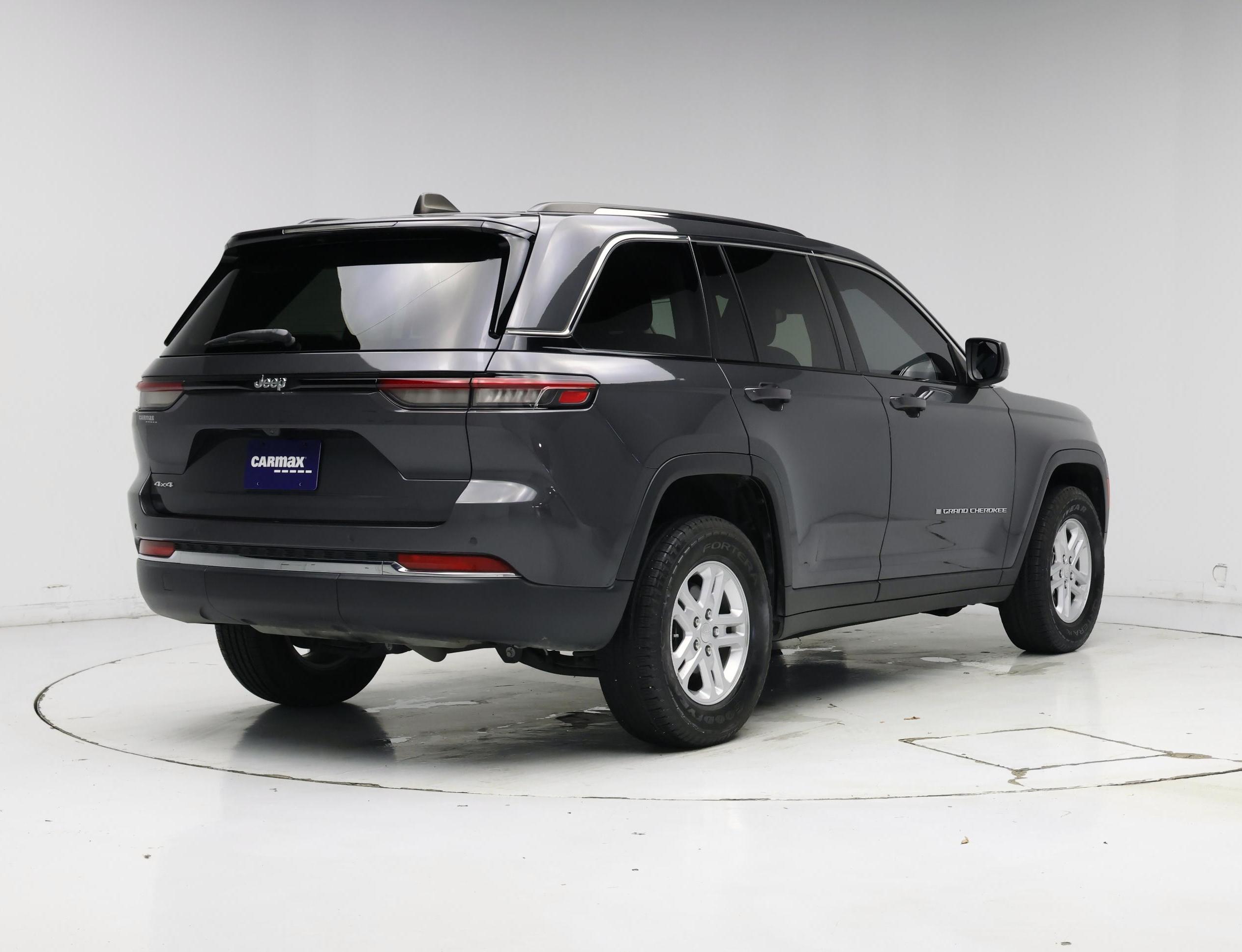 Thumbnail: 2023 Jeep Grand Cherokee - 8