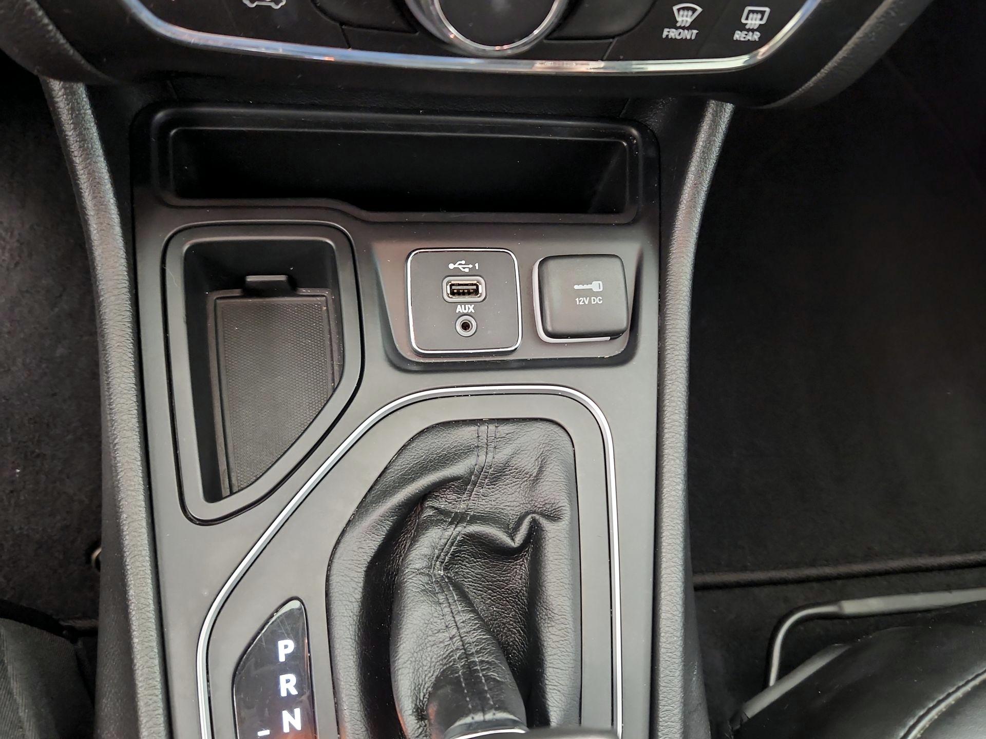 Thumbnail: 2021 Jeep Cherokee - 18