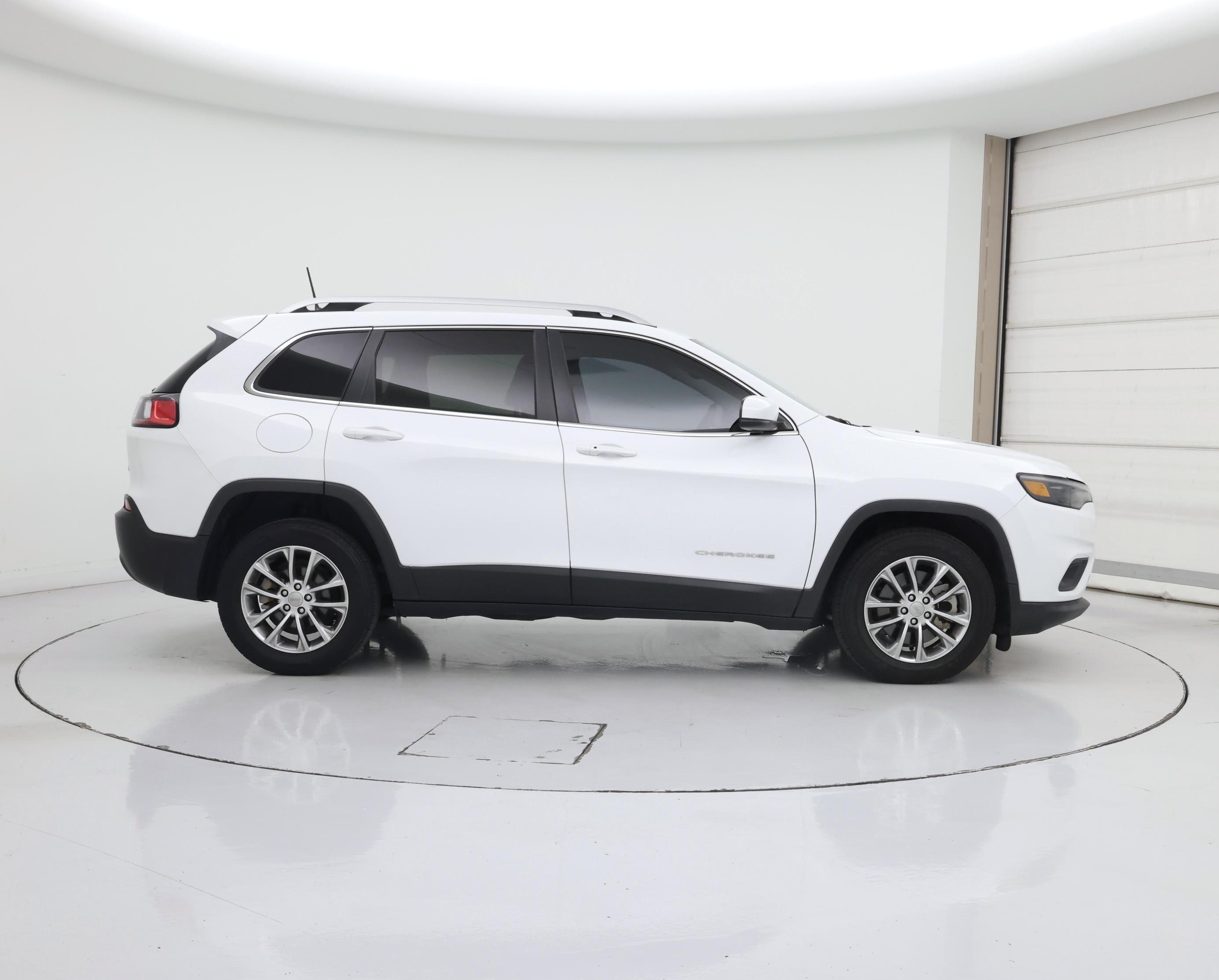 Thumbnail: 2021 Jeep Cherokee - 7