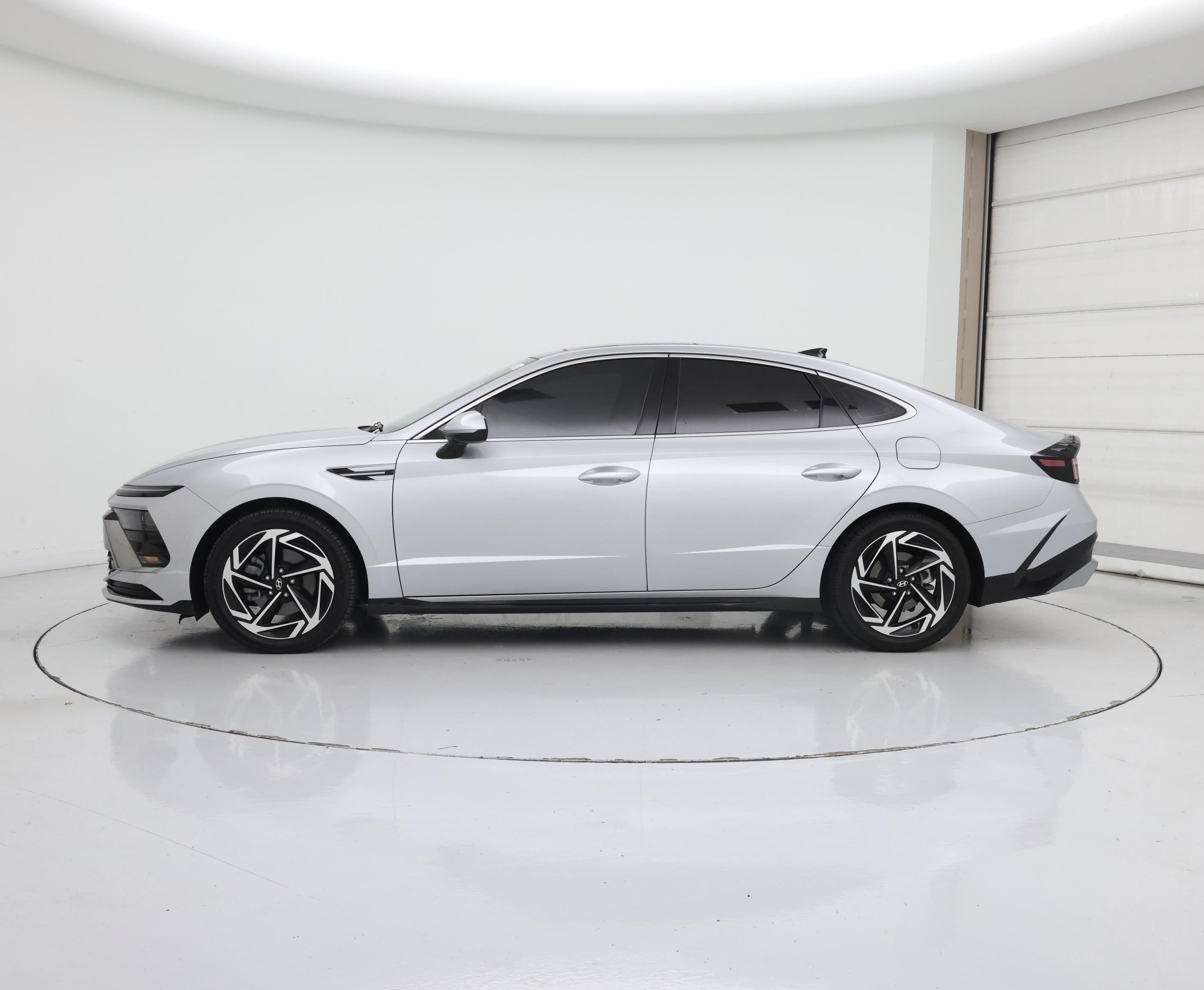 Thumbnail: 2024 Hyundai Sonata - 3