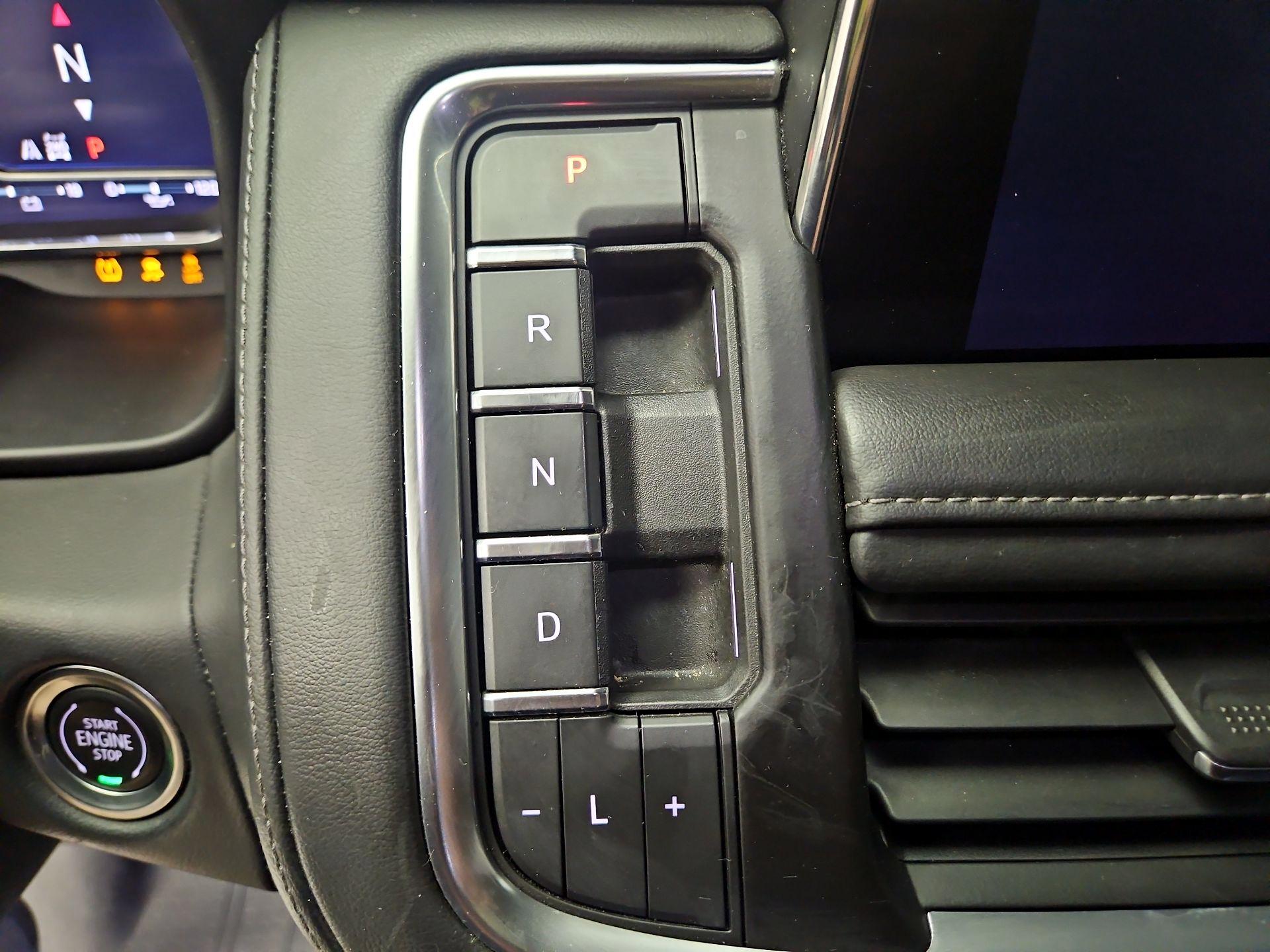 Thumbnail: 2022 Chevrolet Tahoe - 17