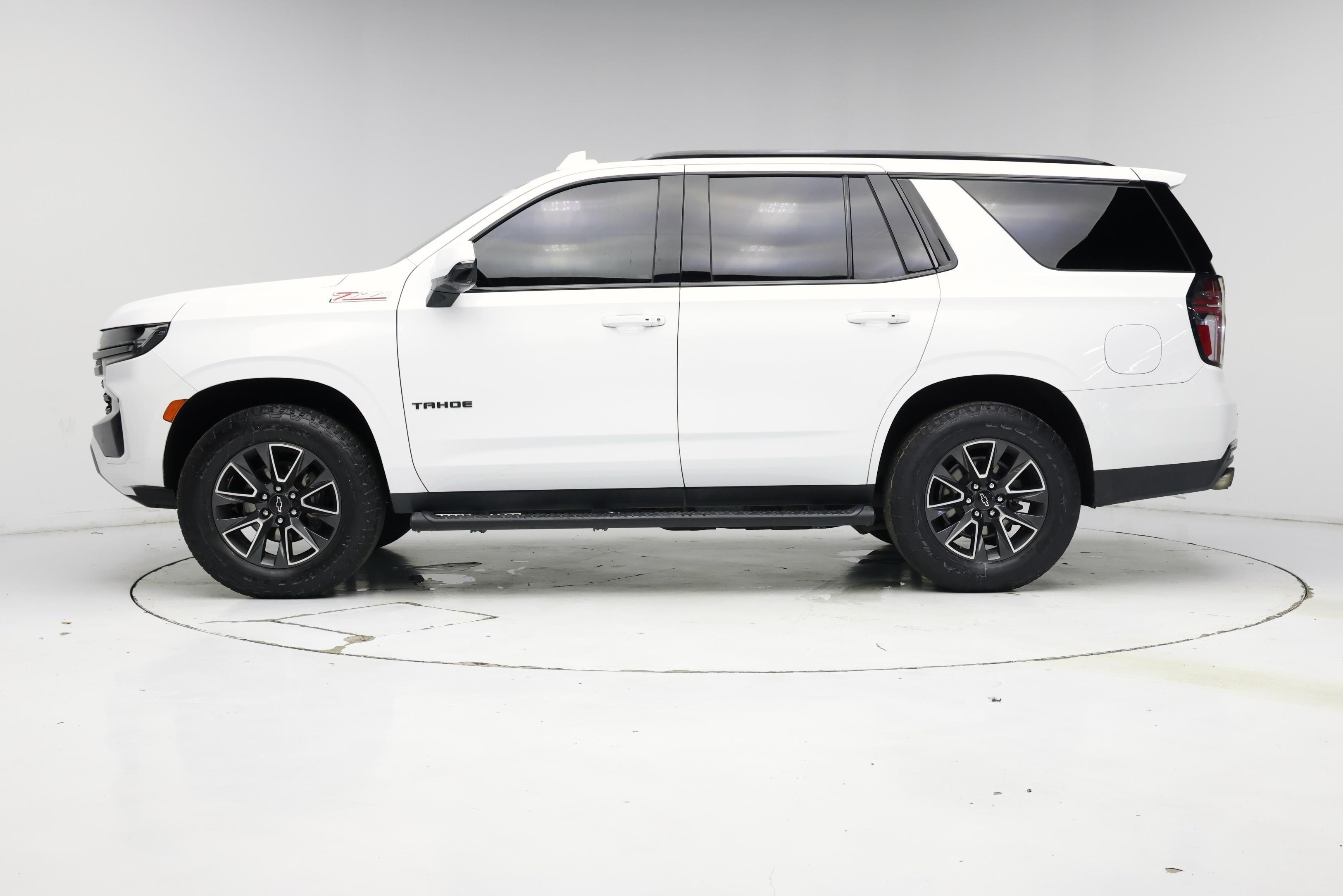 Thumbnail: 2022 Chevrolet Tahoe - 3