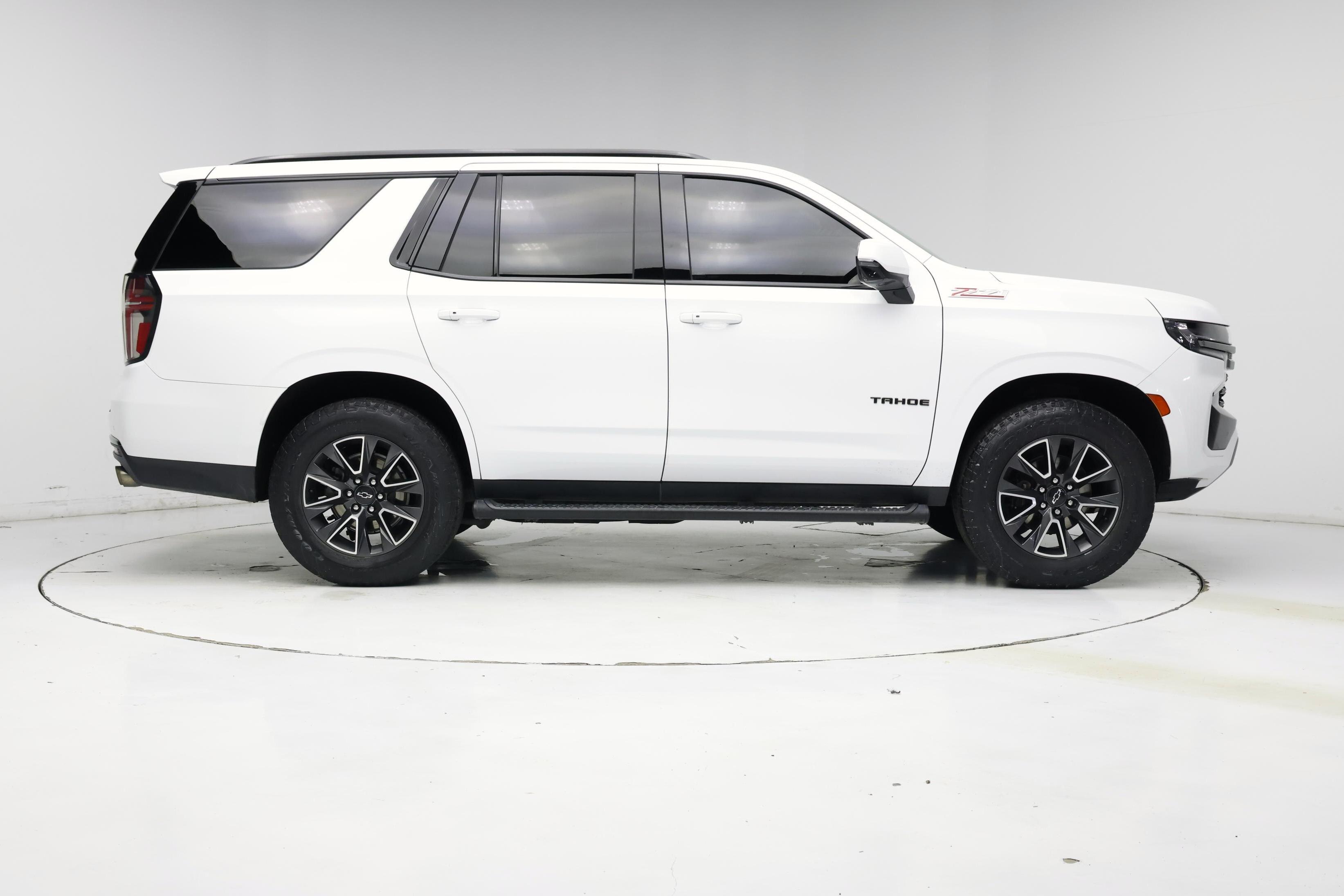 Thumbnail: 2022 Chevrolet Tahoe - 7
