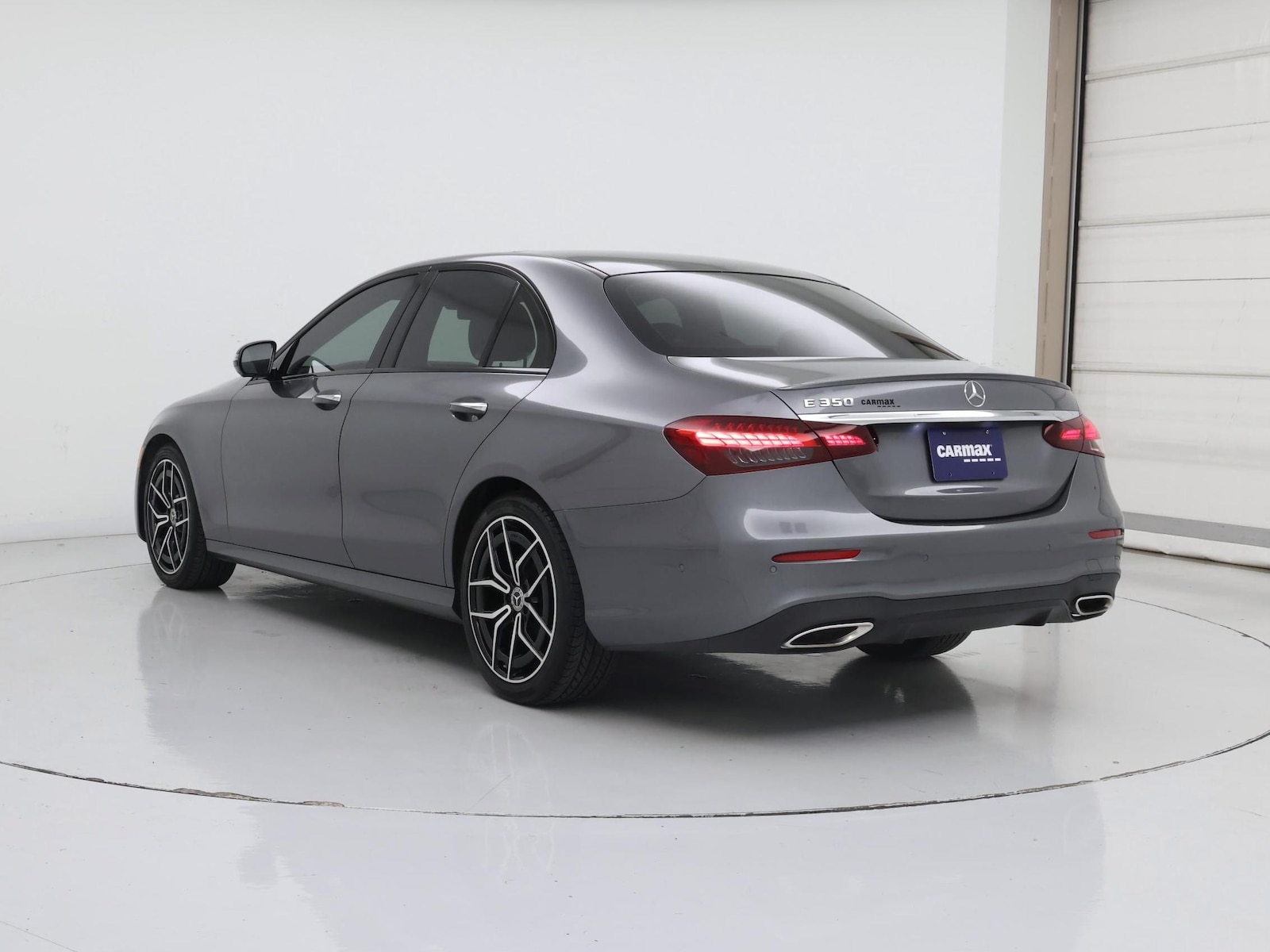 2022 Mercedes-Benz E-Class E350 - Photo 3