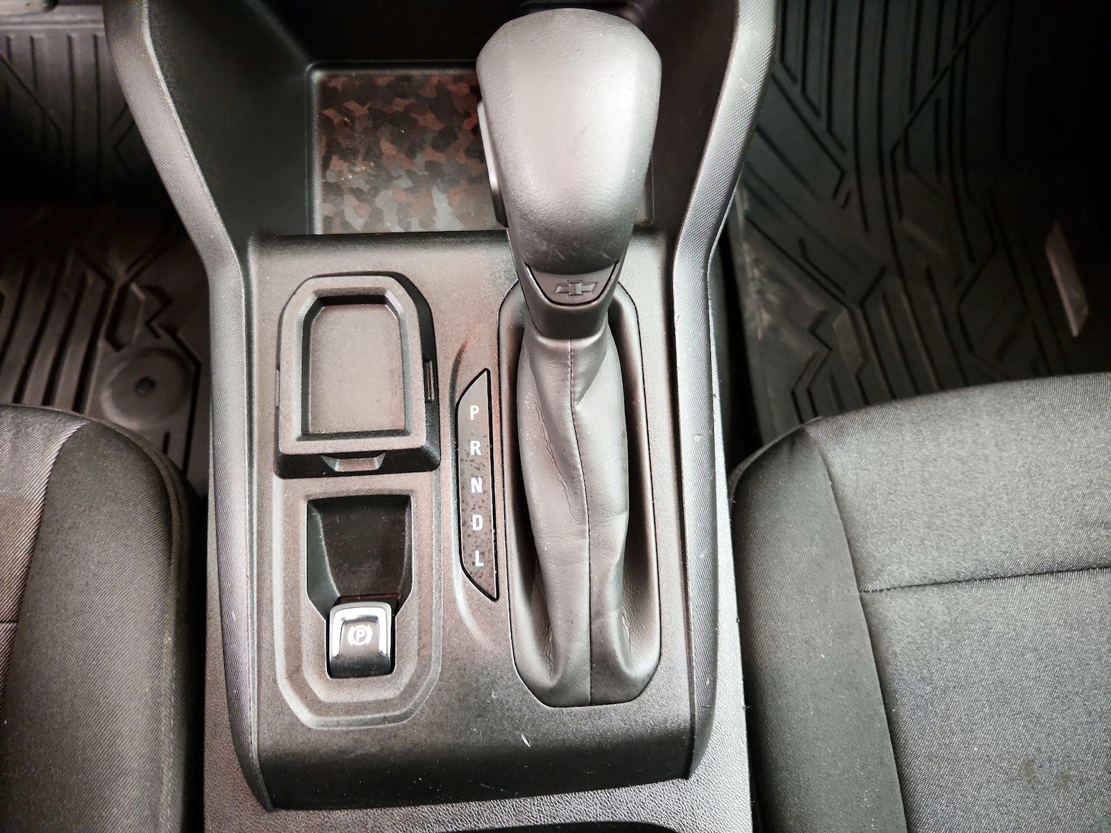 2024 Chevrolet Colorado Work Truck - Photo 17