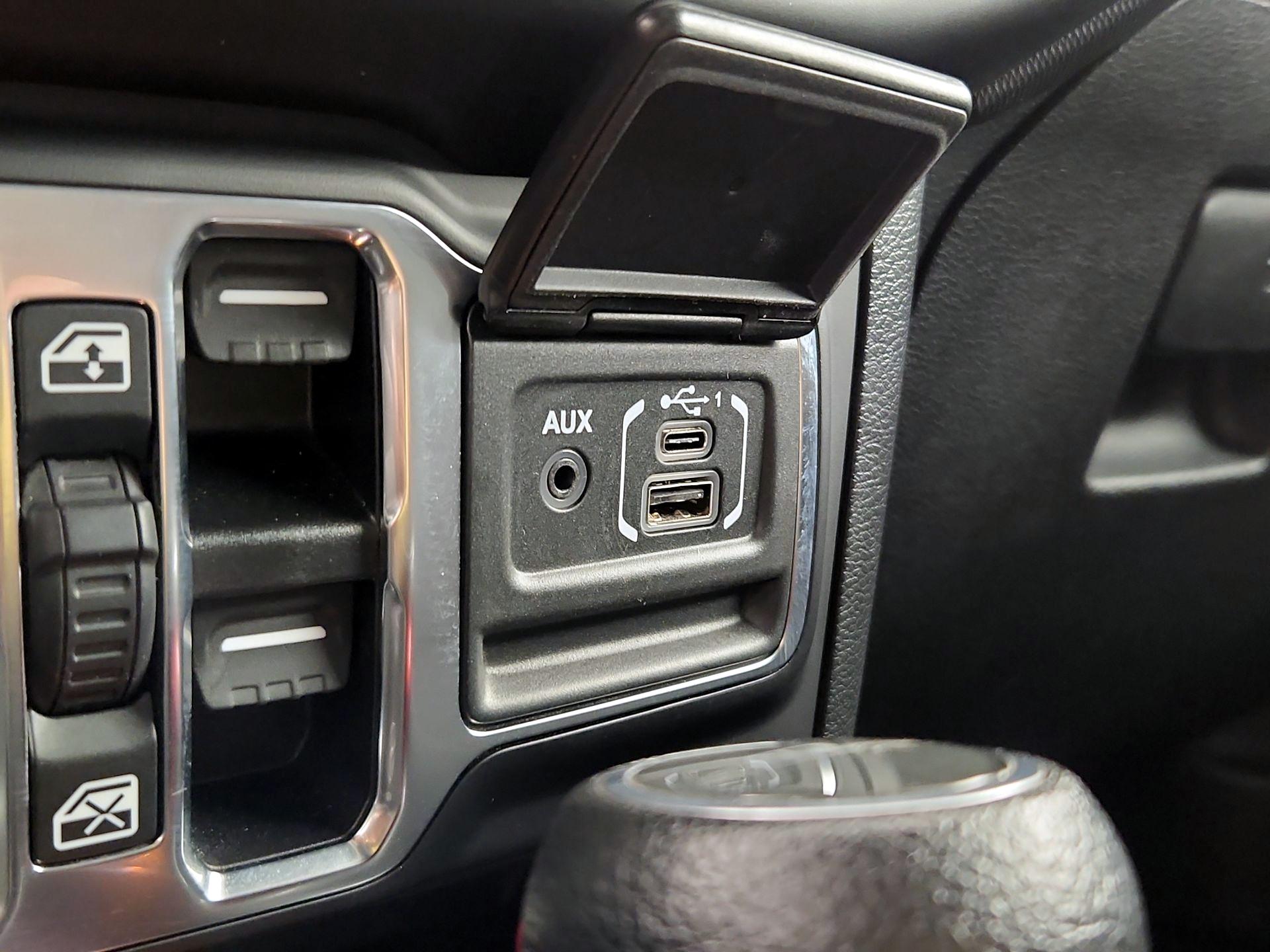 Thumbnail: 2022 Jeep Gladiator - 19