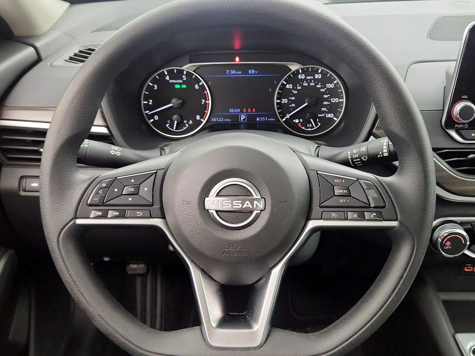 2025 Nissan Altima SV - Photo 11