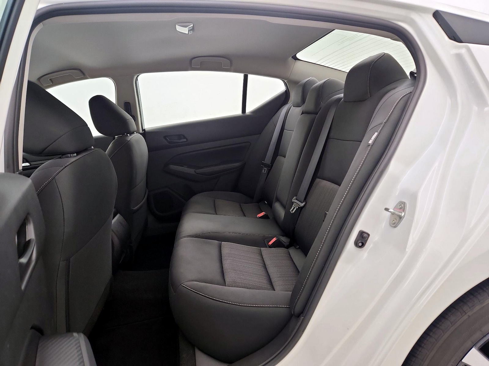 2025 Nissan Altima SV - Photo 20