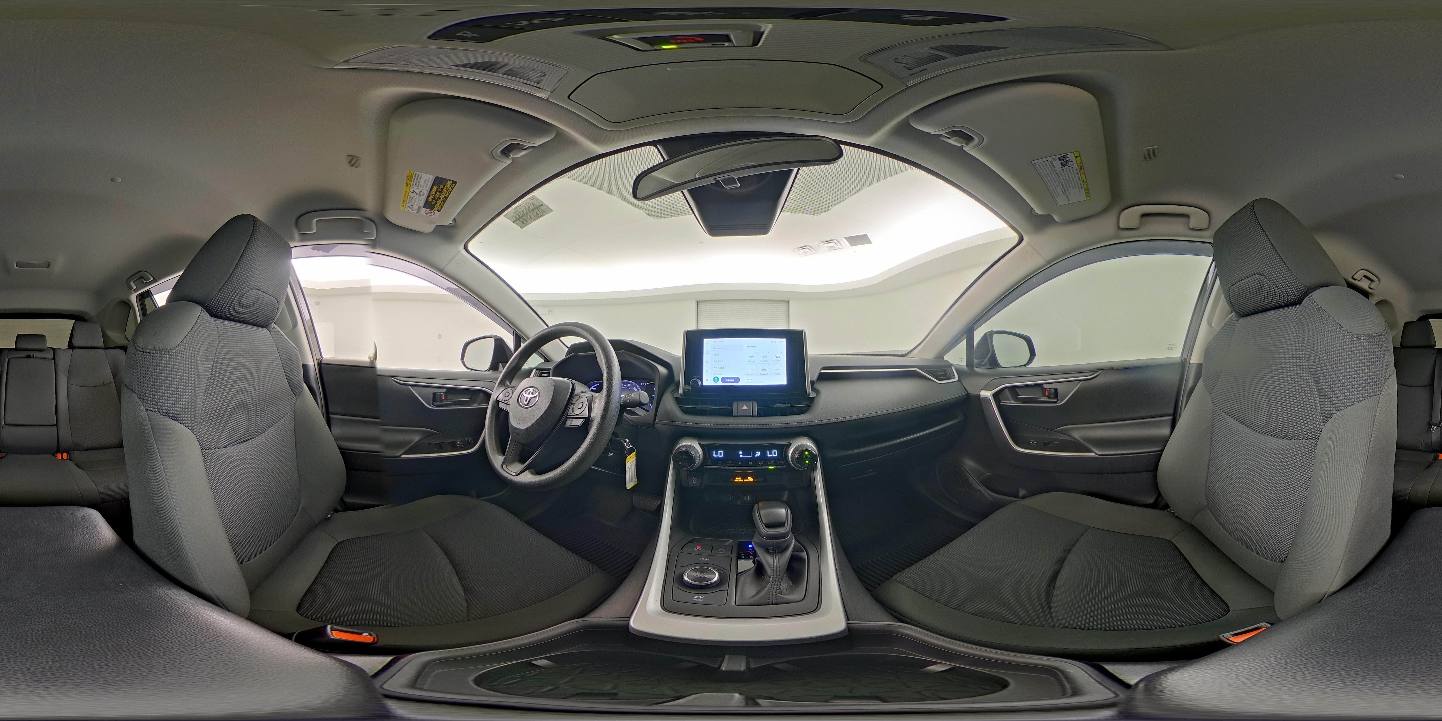 2024 Toyota RAV4 LE - Photo 24