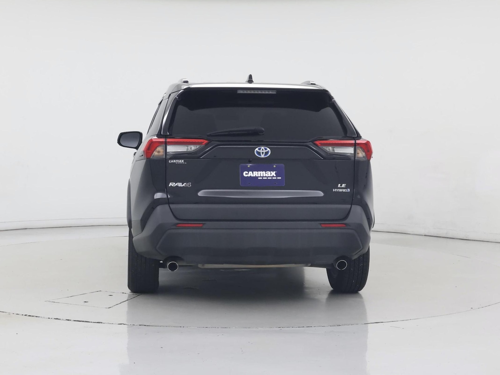 2024 Toyota RAV4 LE - Photo 7
