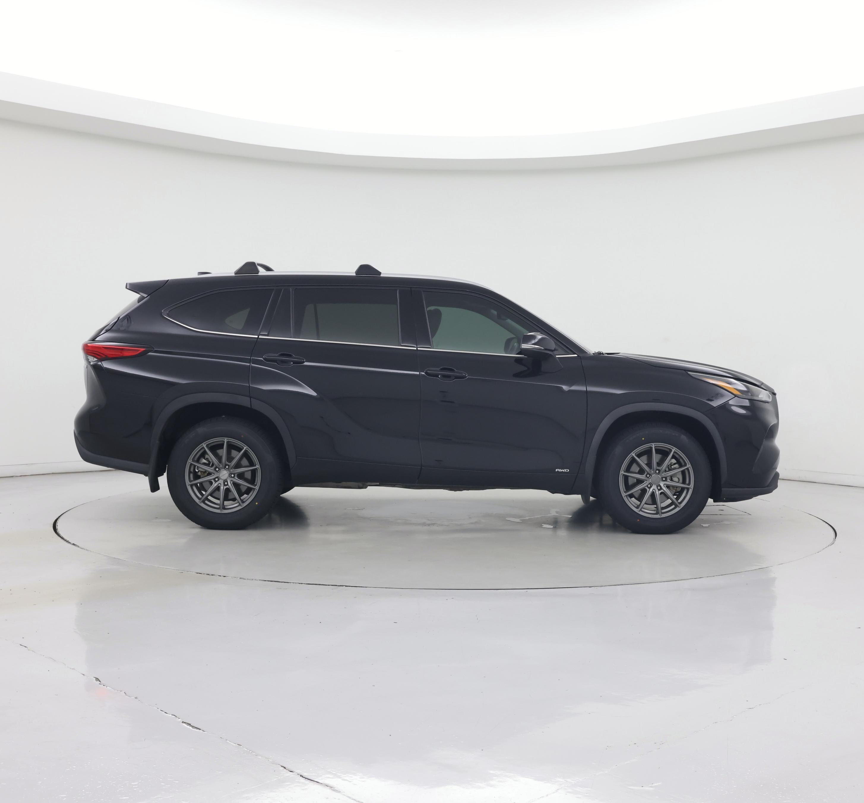 Thumbnail: 2022 Toyota Highlander - 7