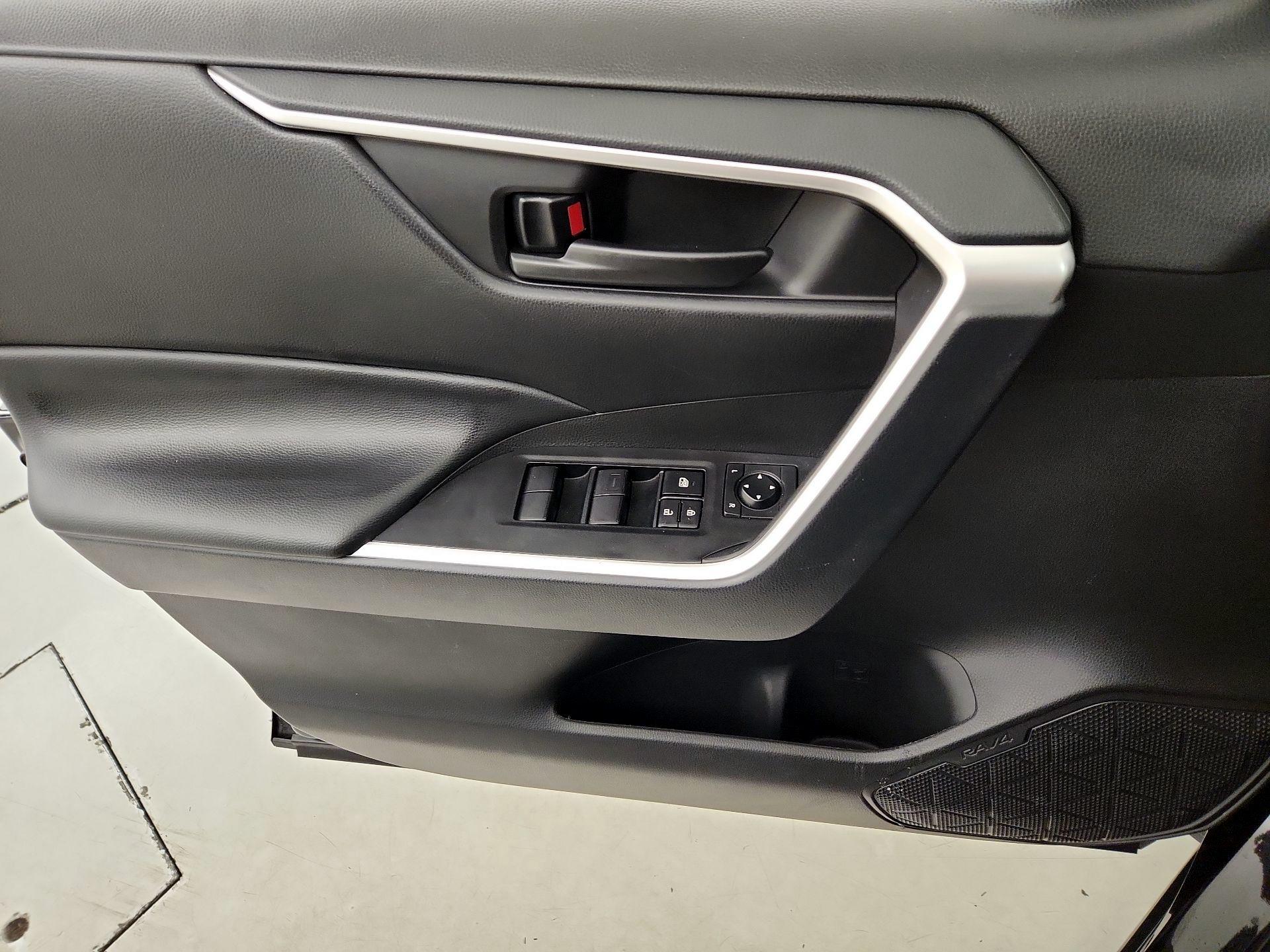 Thumbnail: 2024 Toyota RAV4 - 12