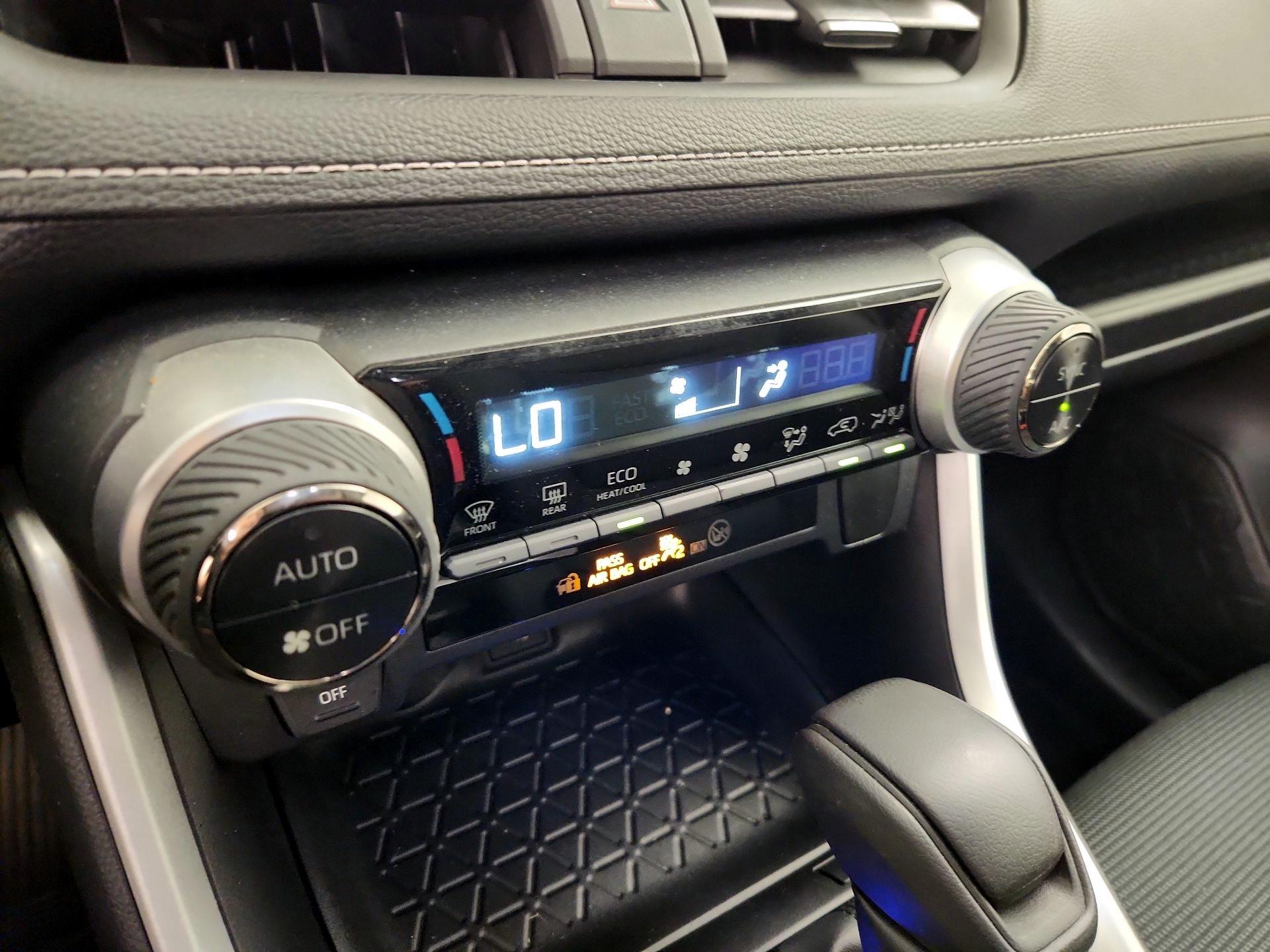 Thumbnail: 2024 Toyota RAV4 - 16