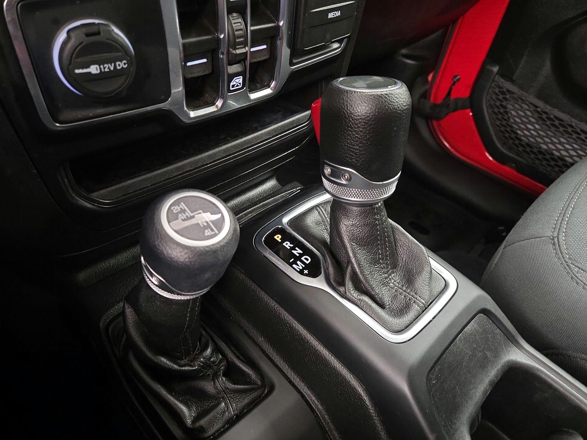 Thumbnail: 2022 Jeep Wrangler - 17