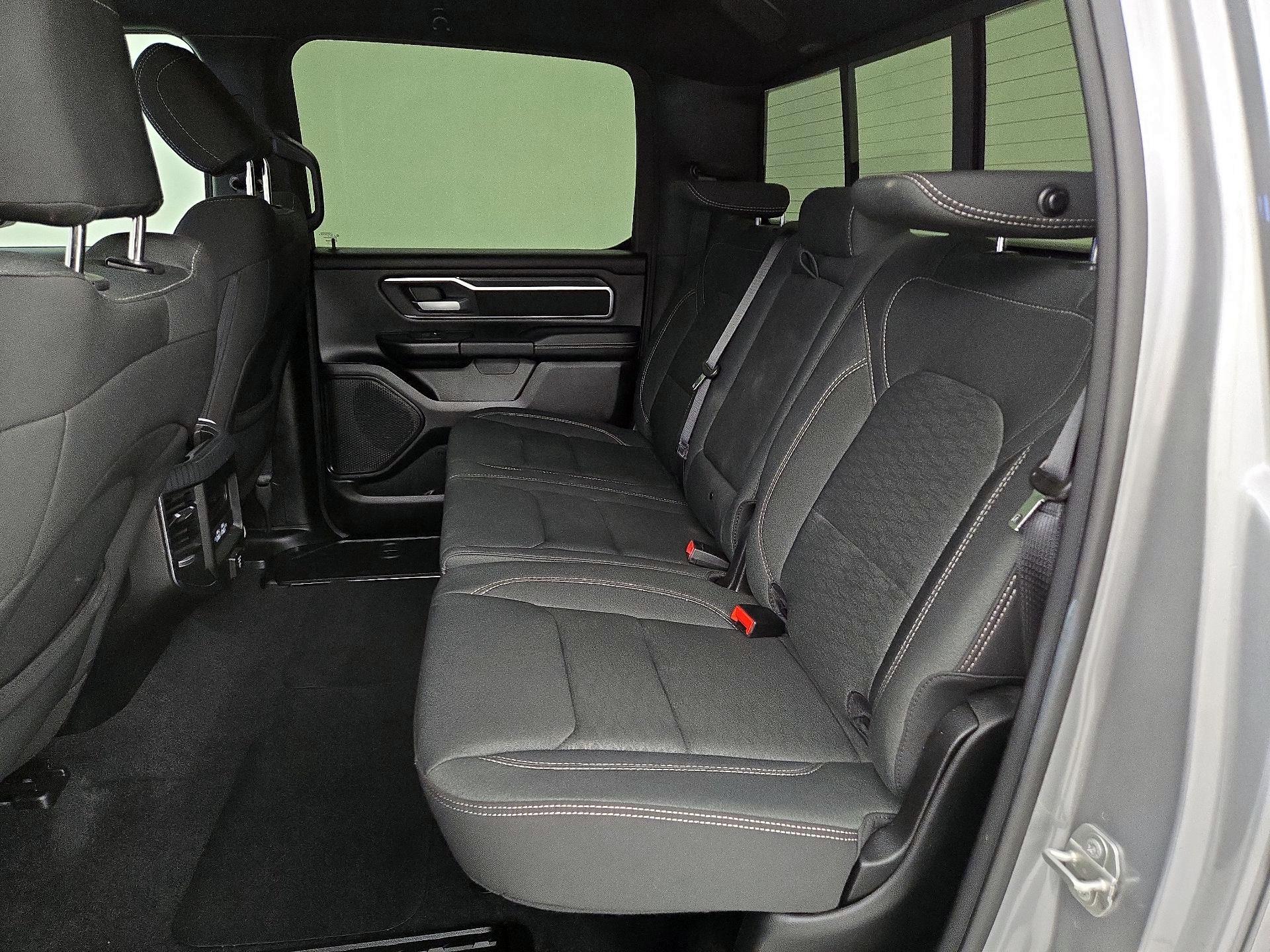 Thumbnail: 2025 RAM 1500 - 18