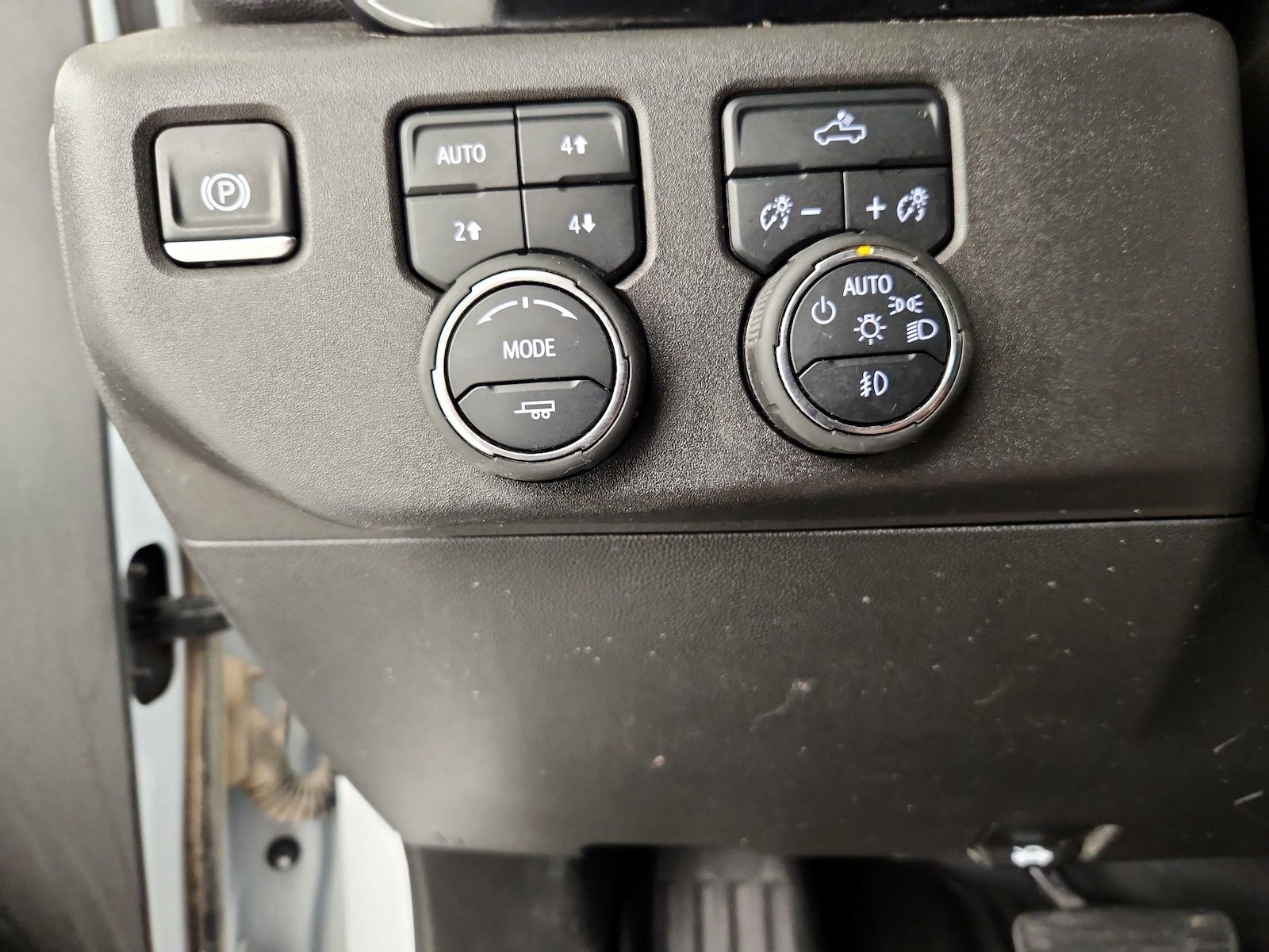 2025 Chevrolet Silverado 1500 LT Trail Boss - Photo 14