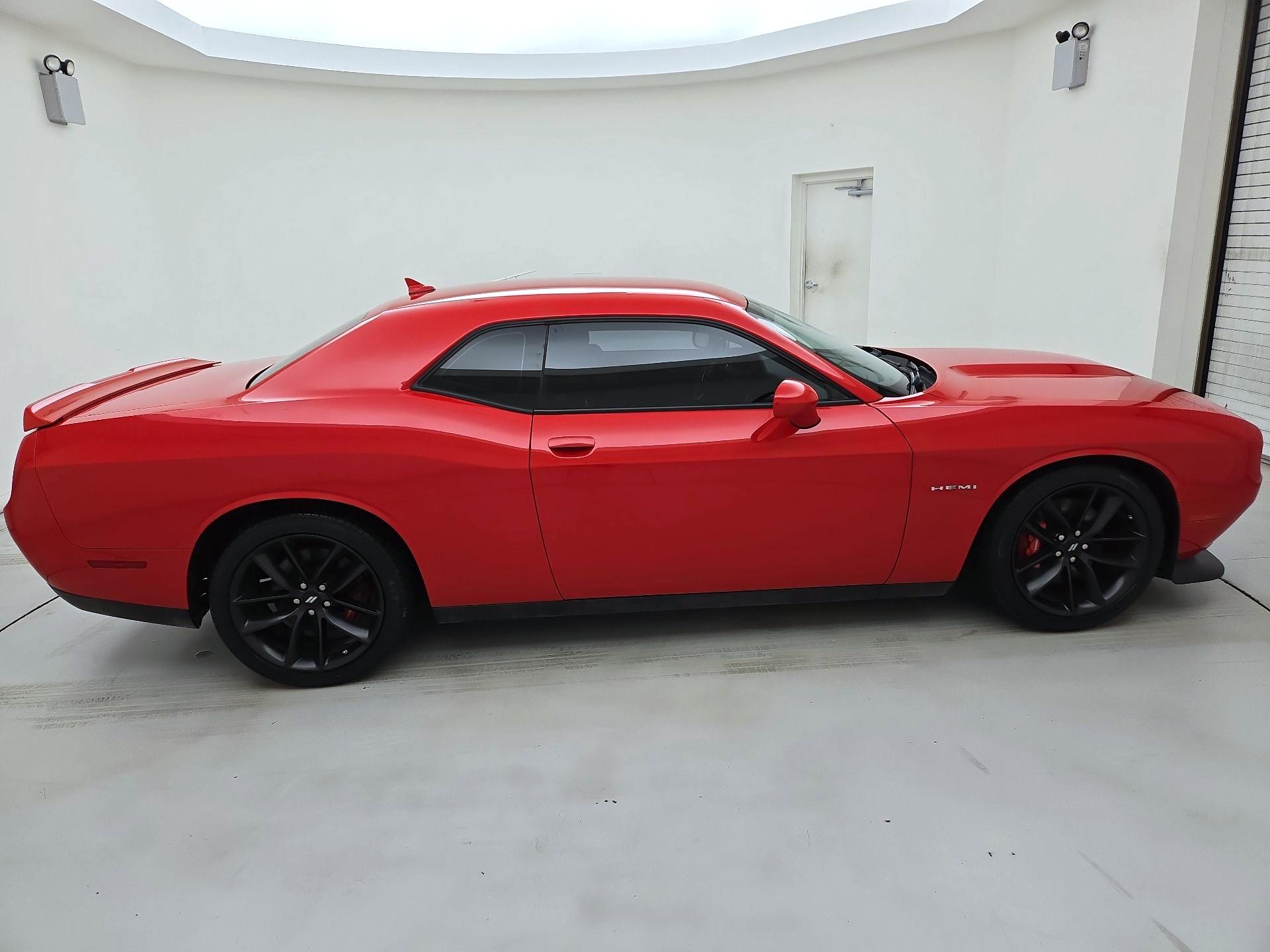 Thumbnail: 2022 Dodge Challenger - 4