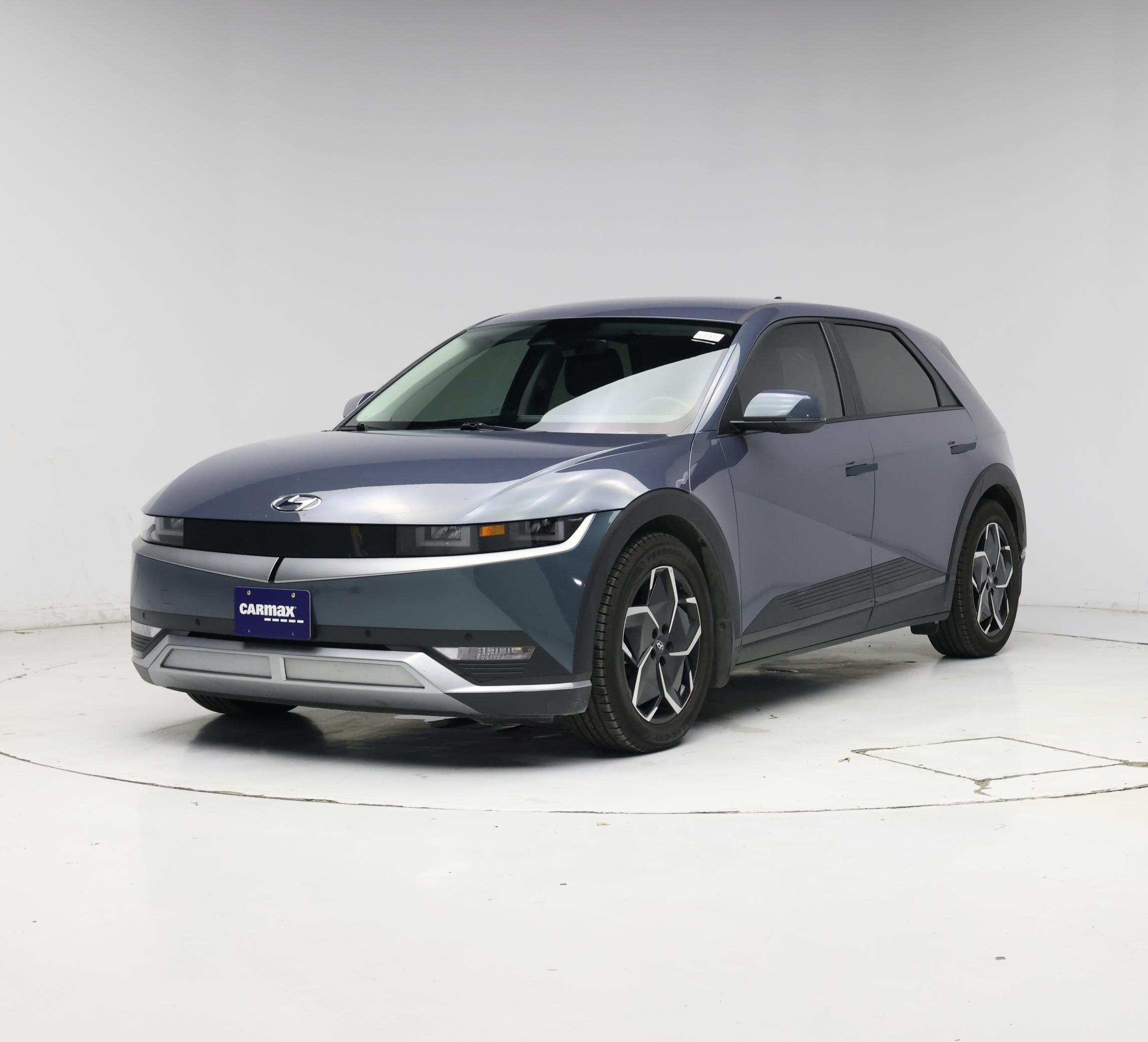Thumbnail: 2023 Hyundai Ioniq 5 - 4
